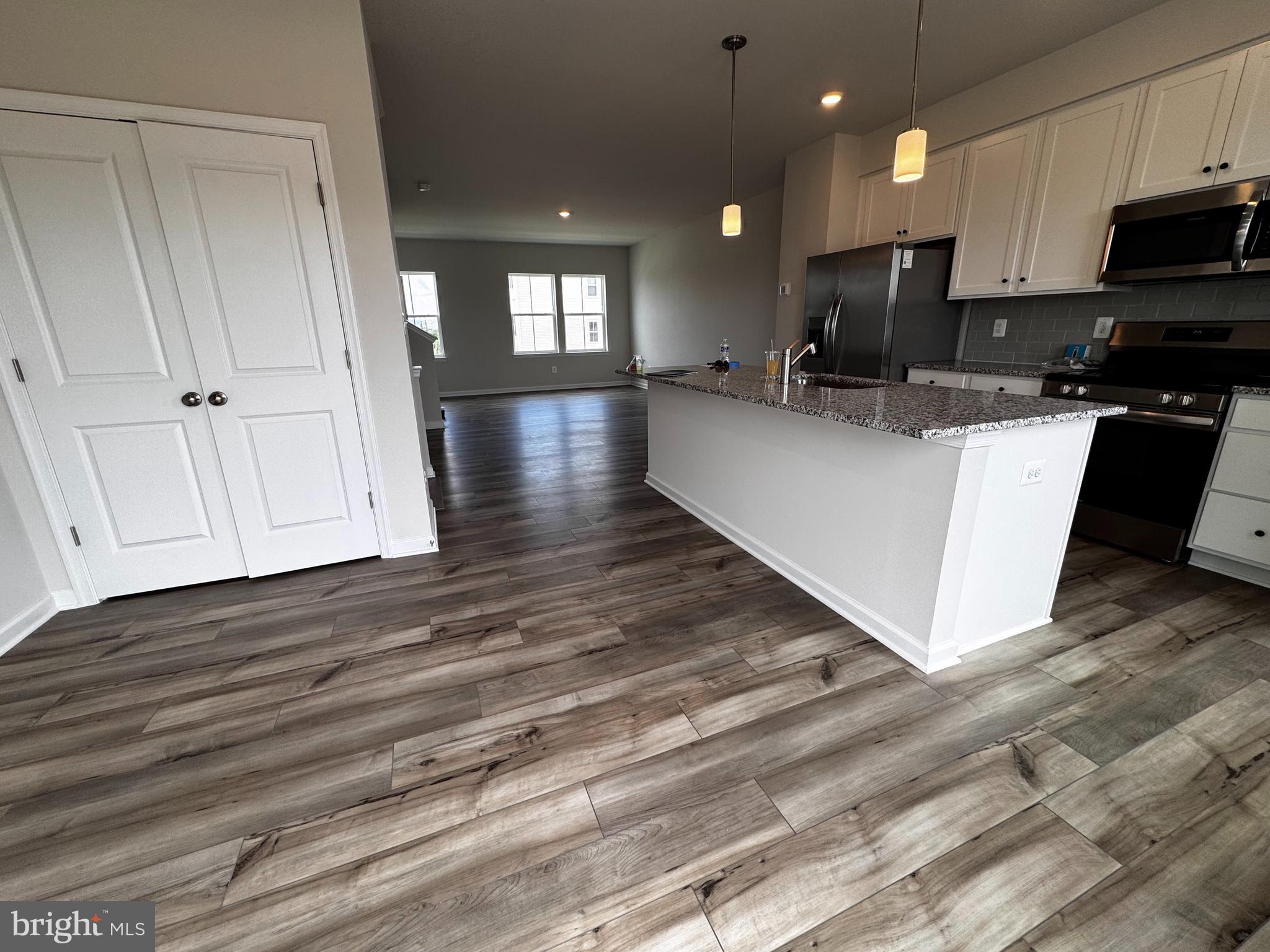 RED CLOVER MEADOWS - Residential Lease