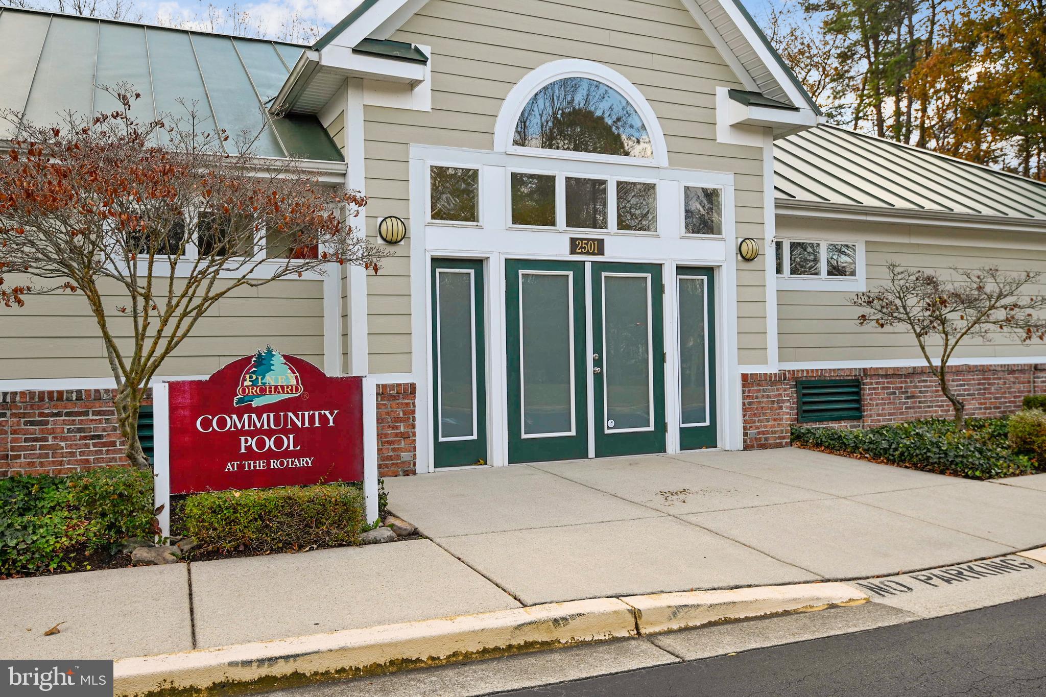 WEST COURTS AT PINEY ORCHARD - Residential