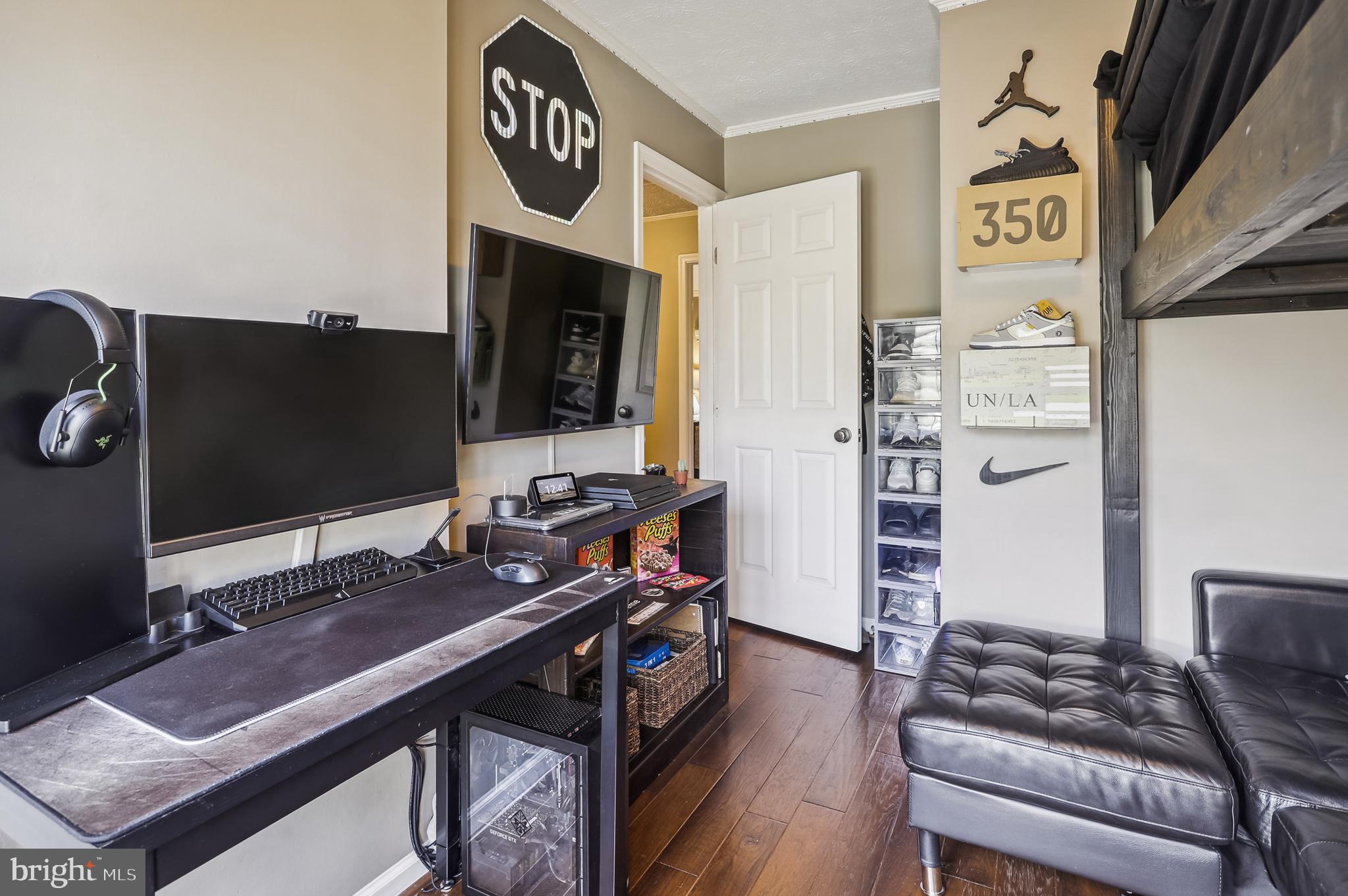 WEST COURTS AT PINEY ORCHARD - Residential