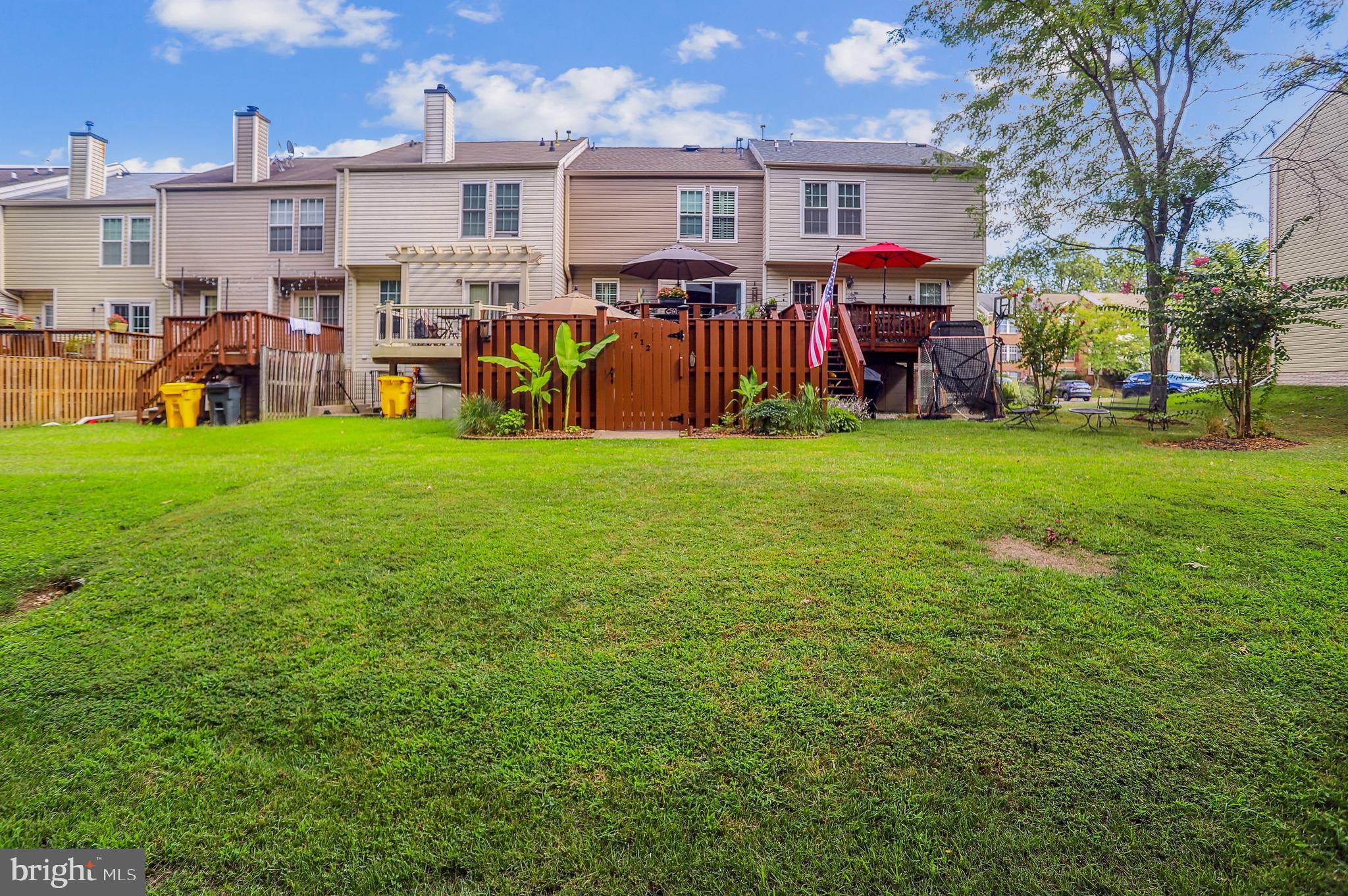 WEST COURTS AT PINEY ORCHARD - Residential