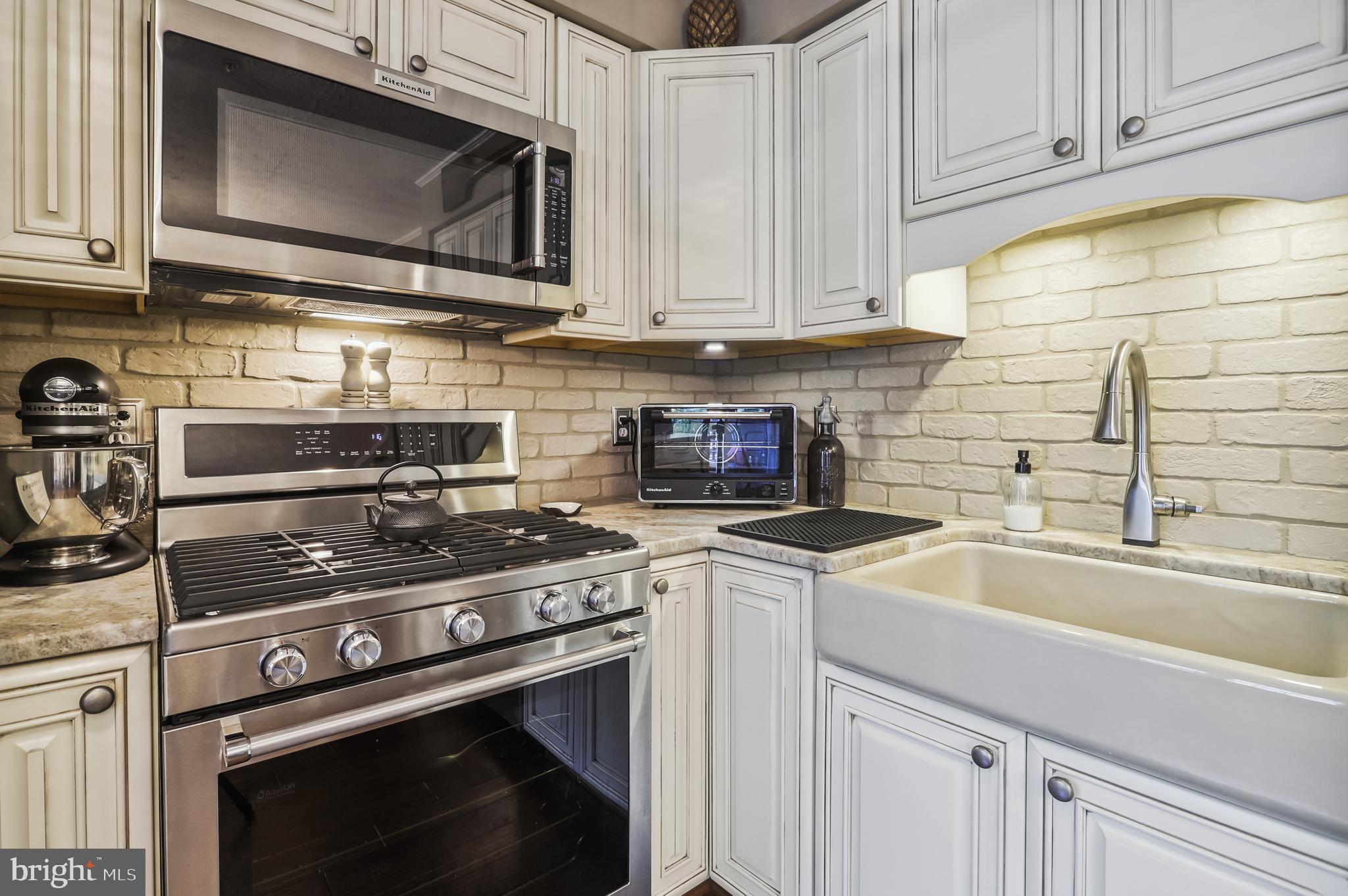 WEST COURTS AT PINEY ORCHARD - Residential