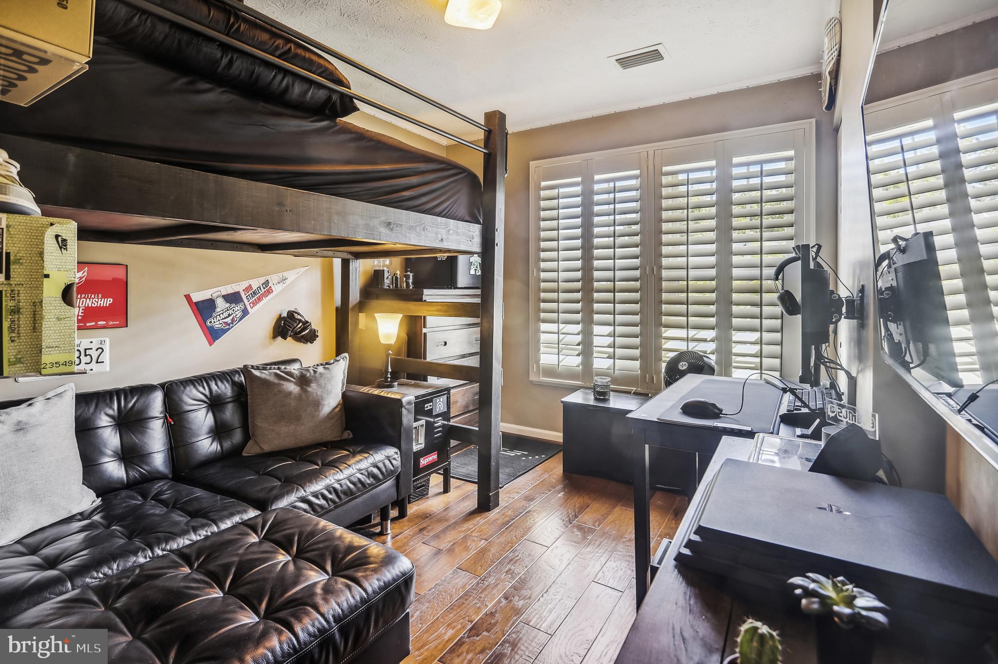 WEST COURTS AT PINEY ORCHARD - Residential