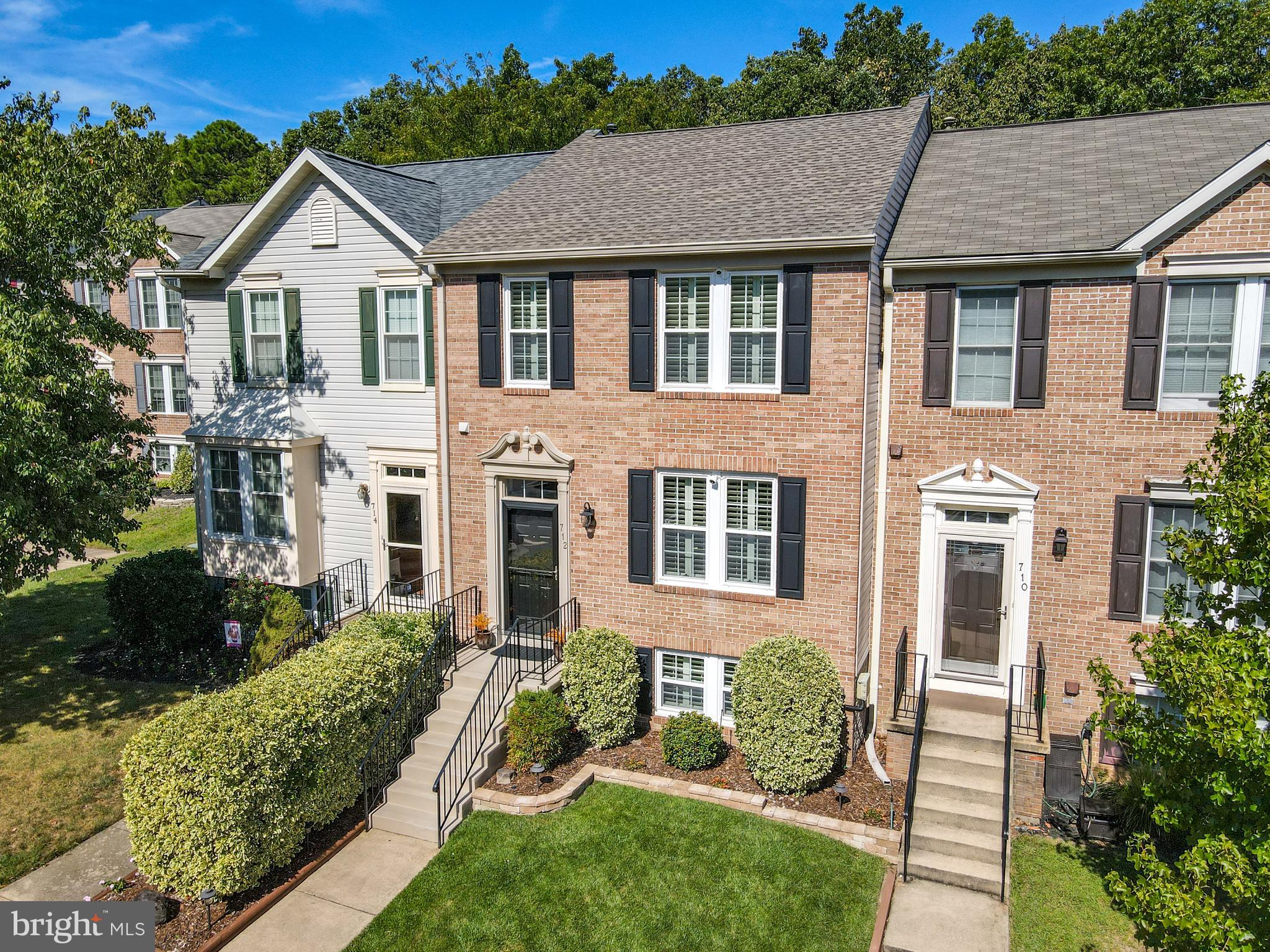 WEST COURTS AT PINEY ORCHARD - Residential