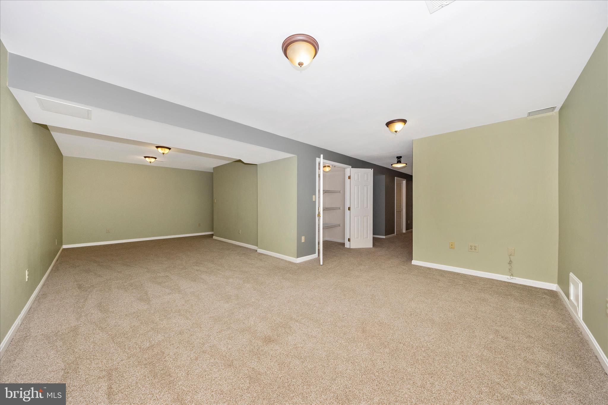 SPRING RIDGE - Residential