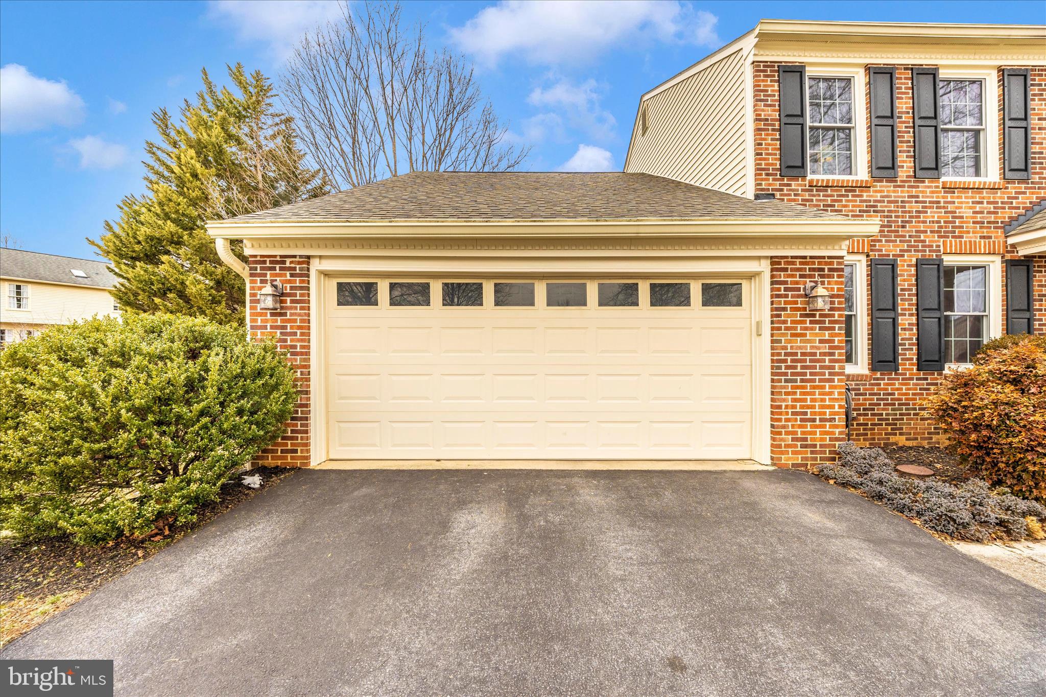 SPRING RIDGE - Residential