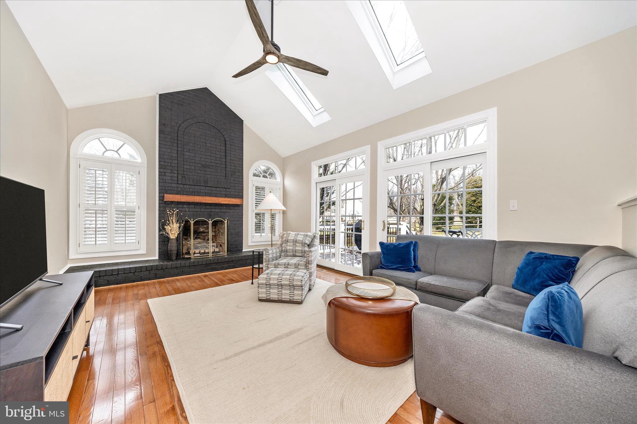 SPRING RIDGE - Residential