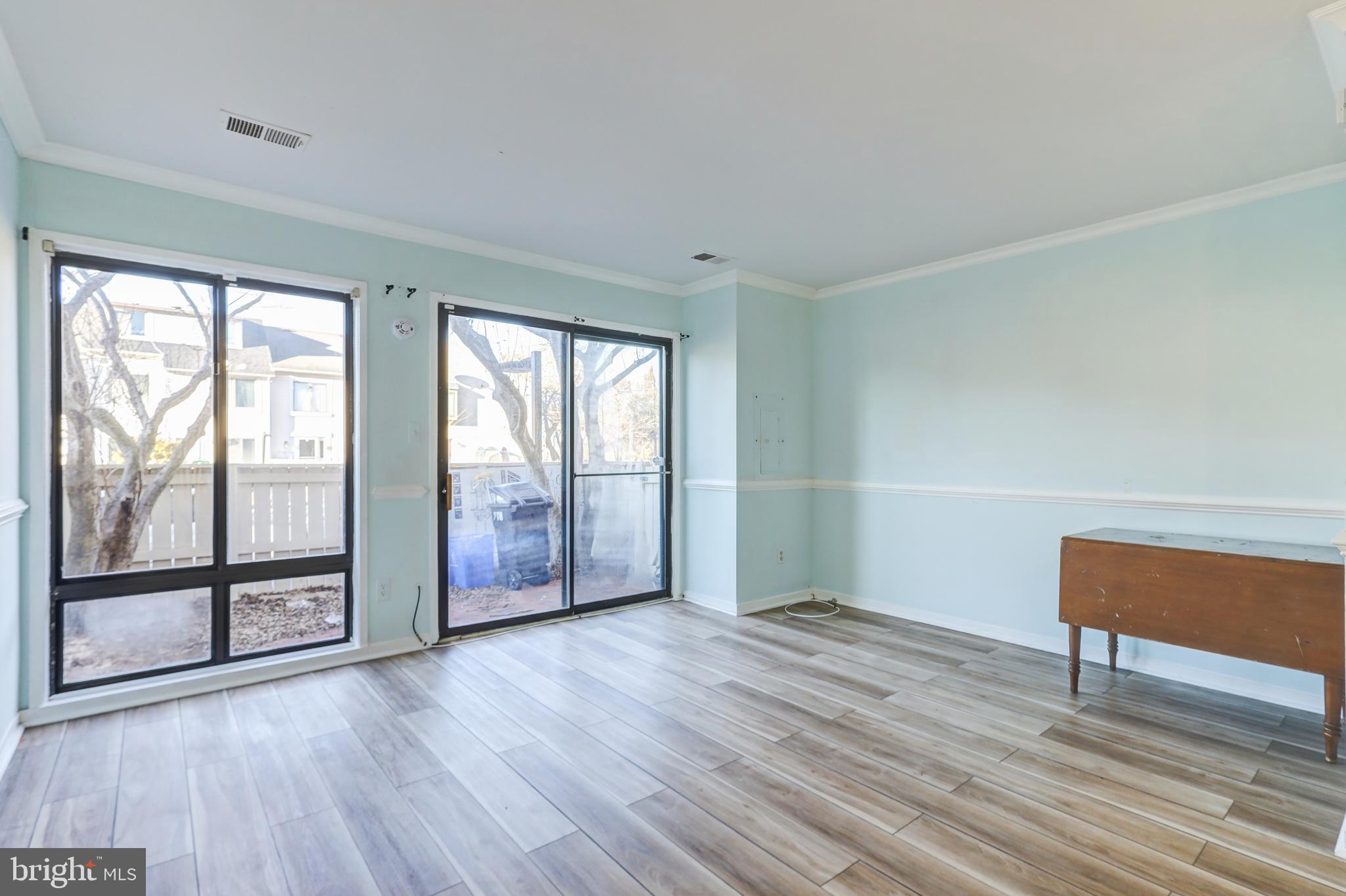 CLUBSIDE - Residential