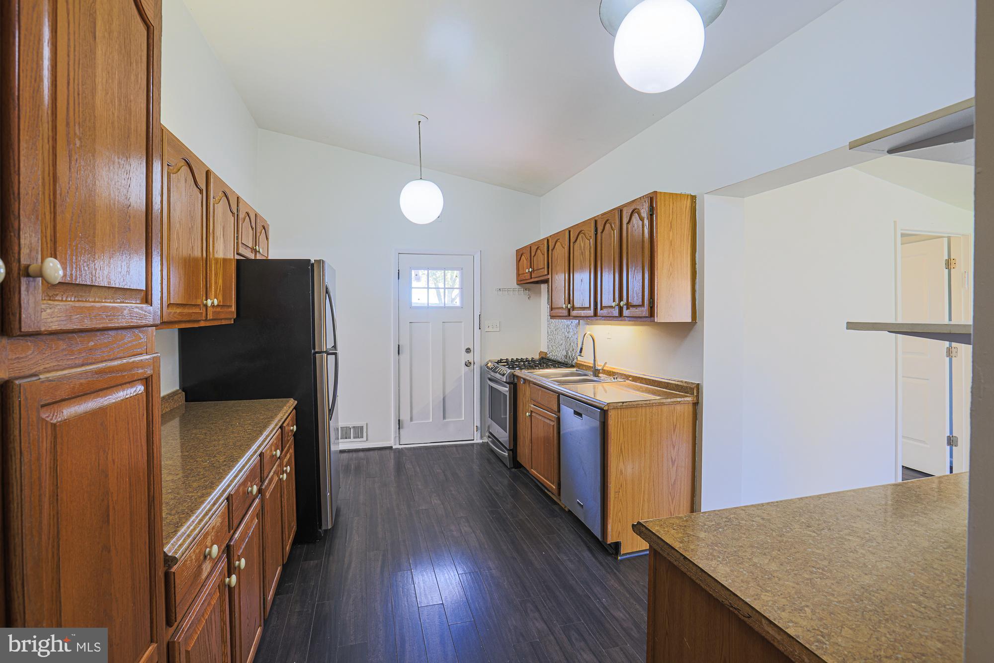 SUMMIT PARK - Residential Lease