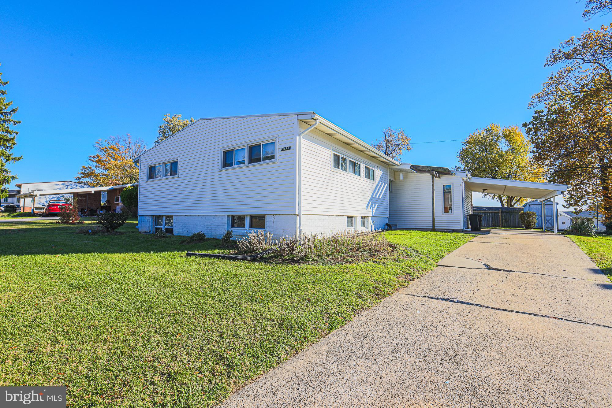 SUMMIT PARK - Residential Lease