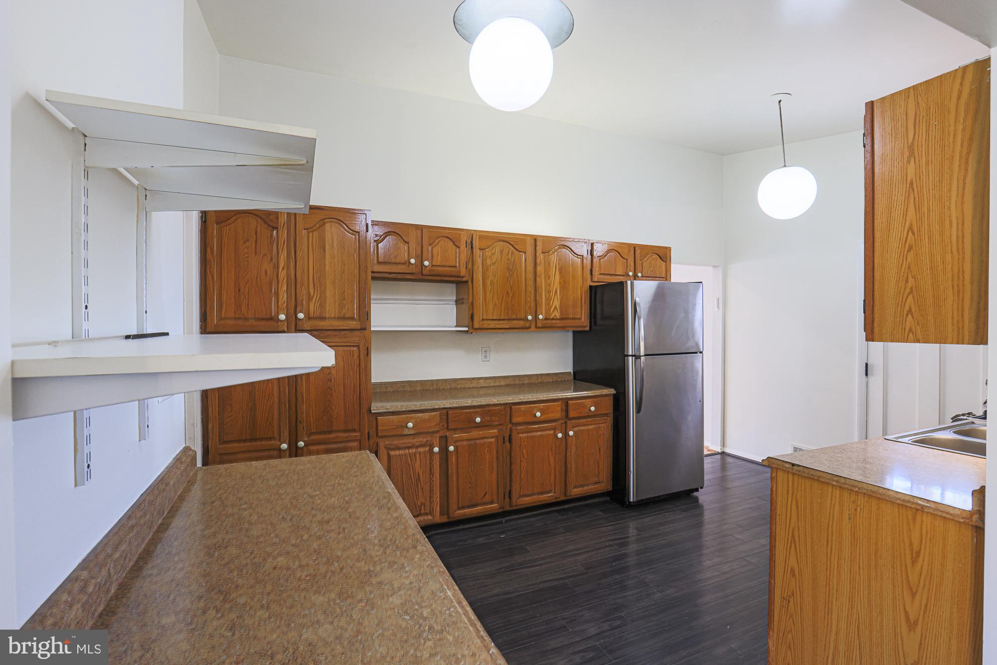 SUMMIT PARK - Residential Lease