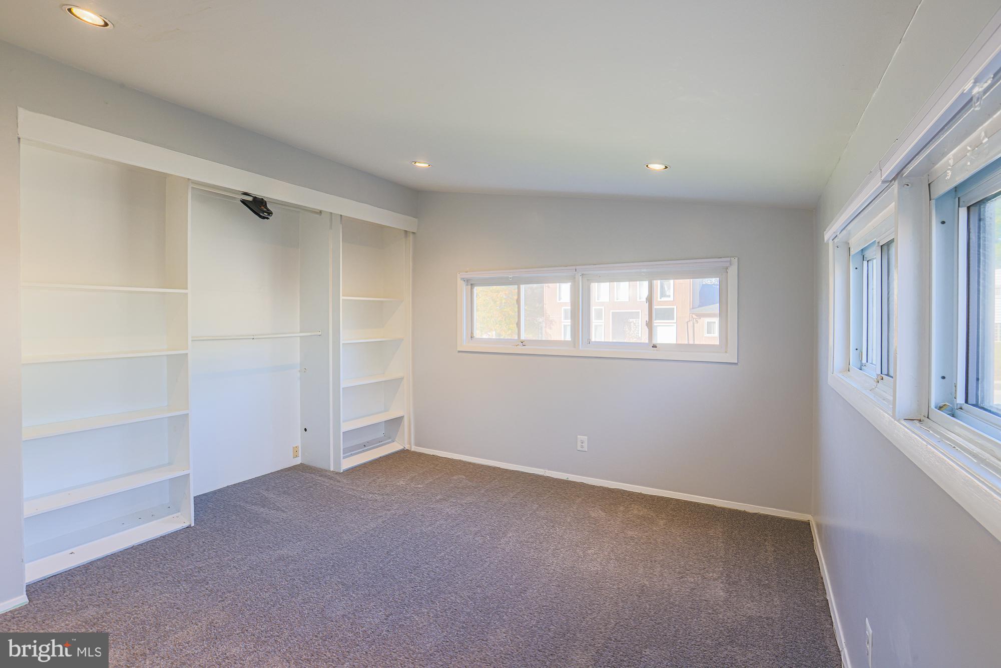 SUMMIT PARK - Residential Lease