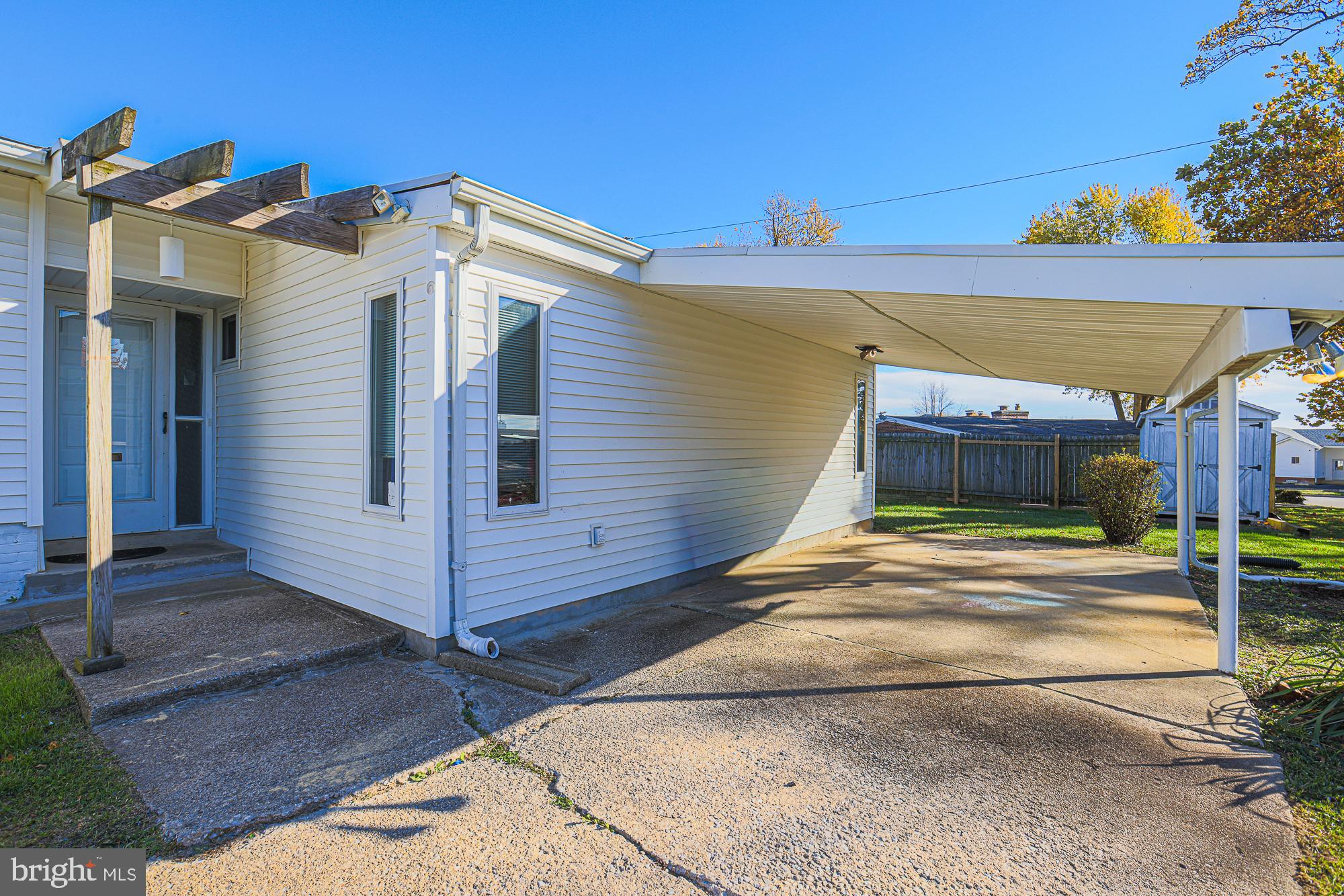 SUMMIT PARK - Residential Lease