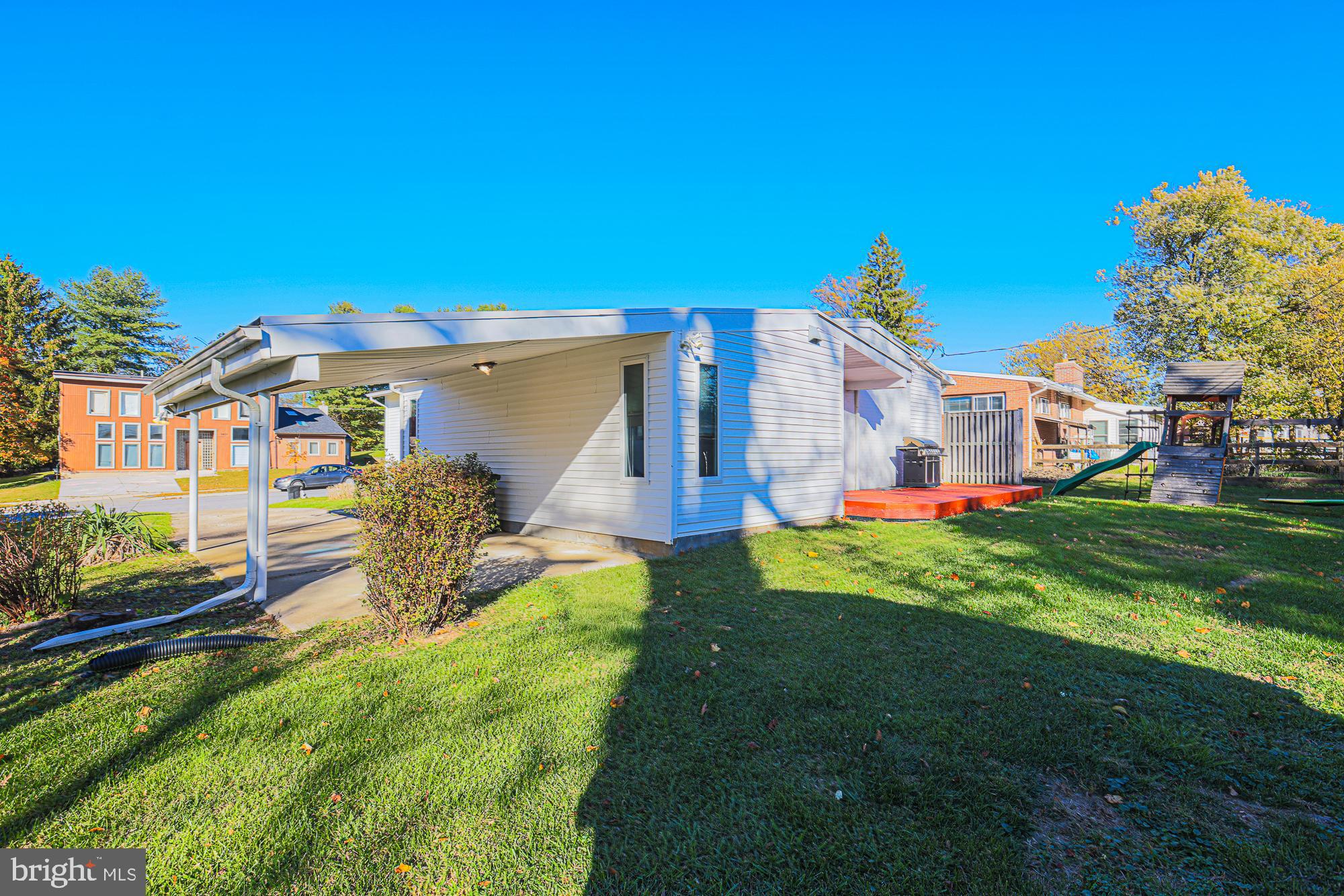 SUMMIT PARK - Residential Lease