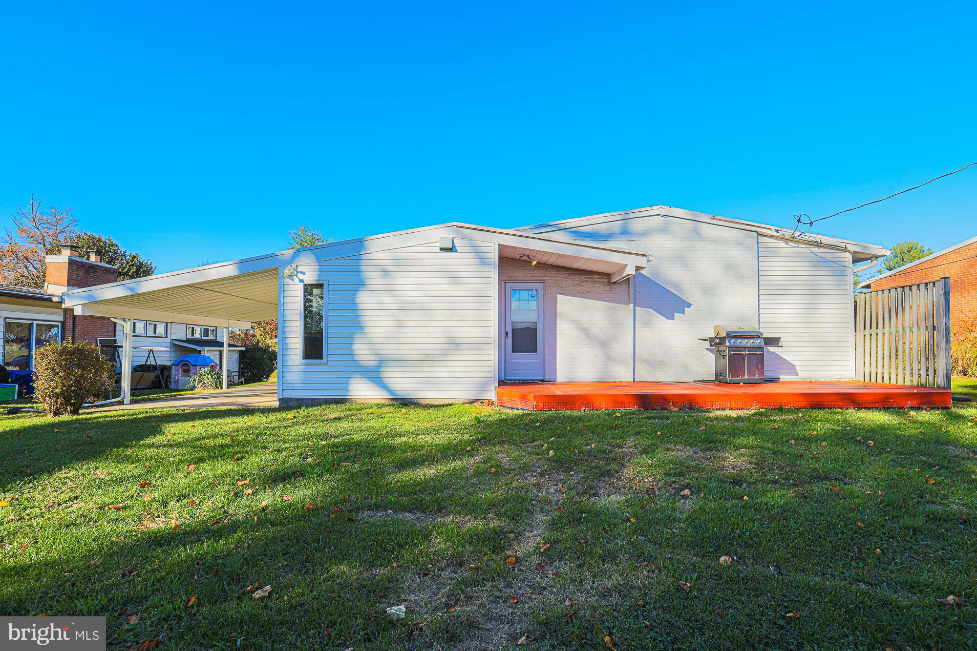 SUMMIT PARK - Residential Lease