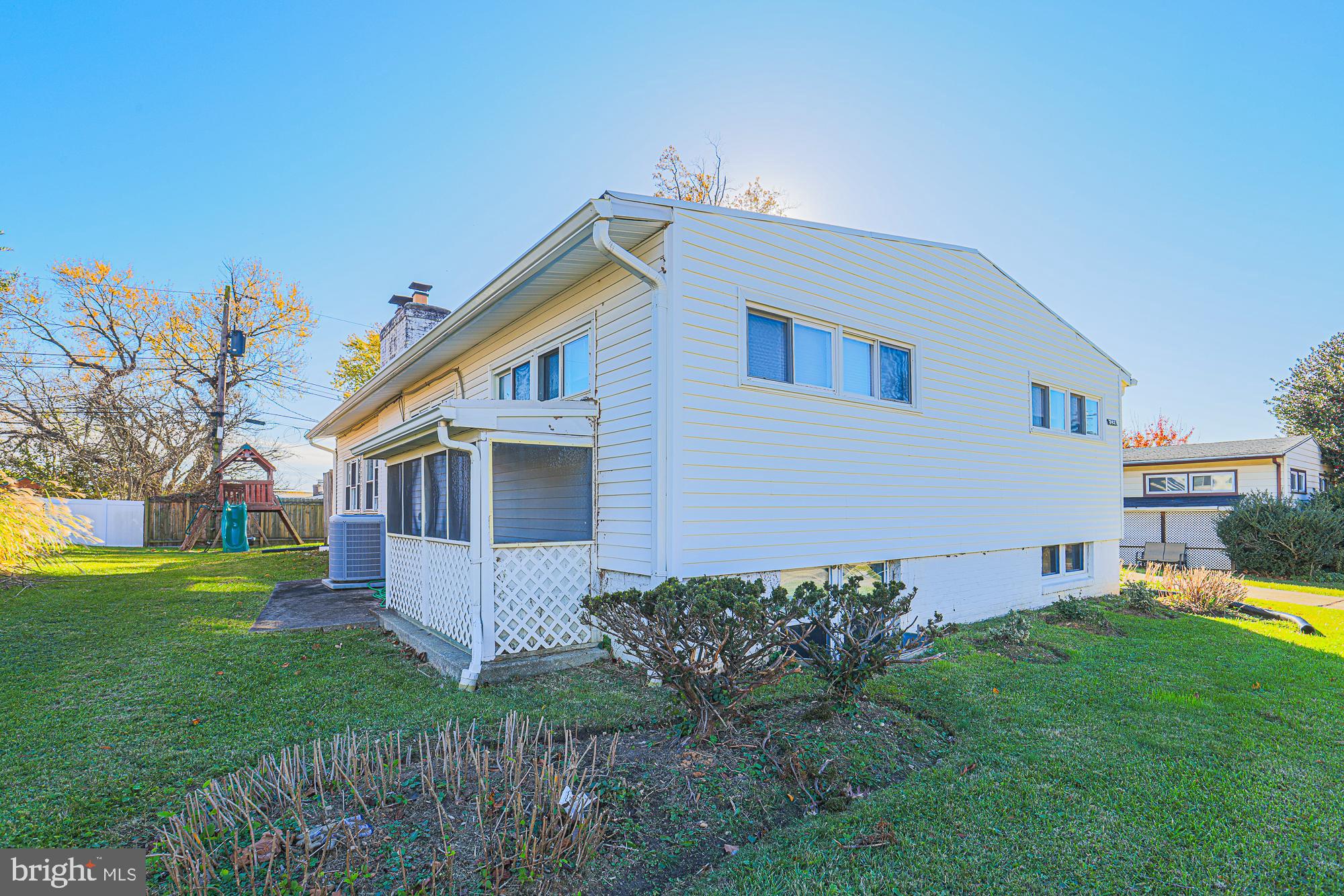 SUMMIT PARK - Residential Lease