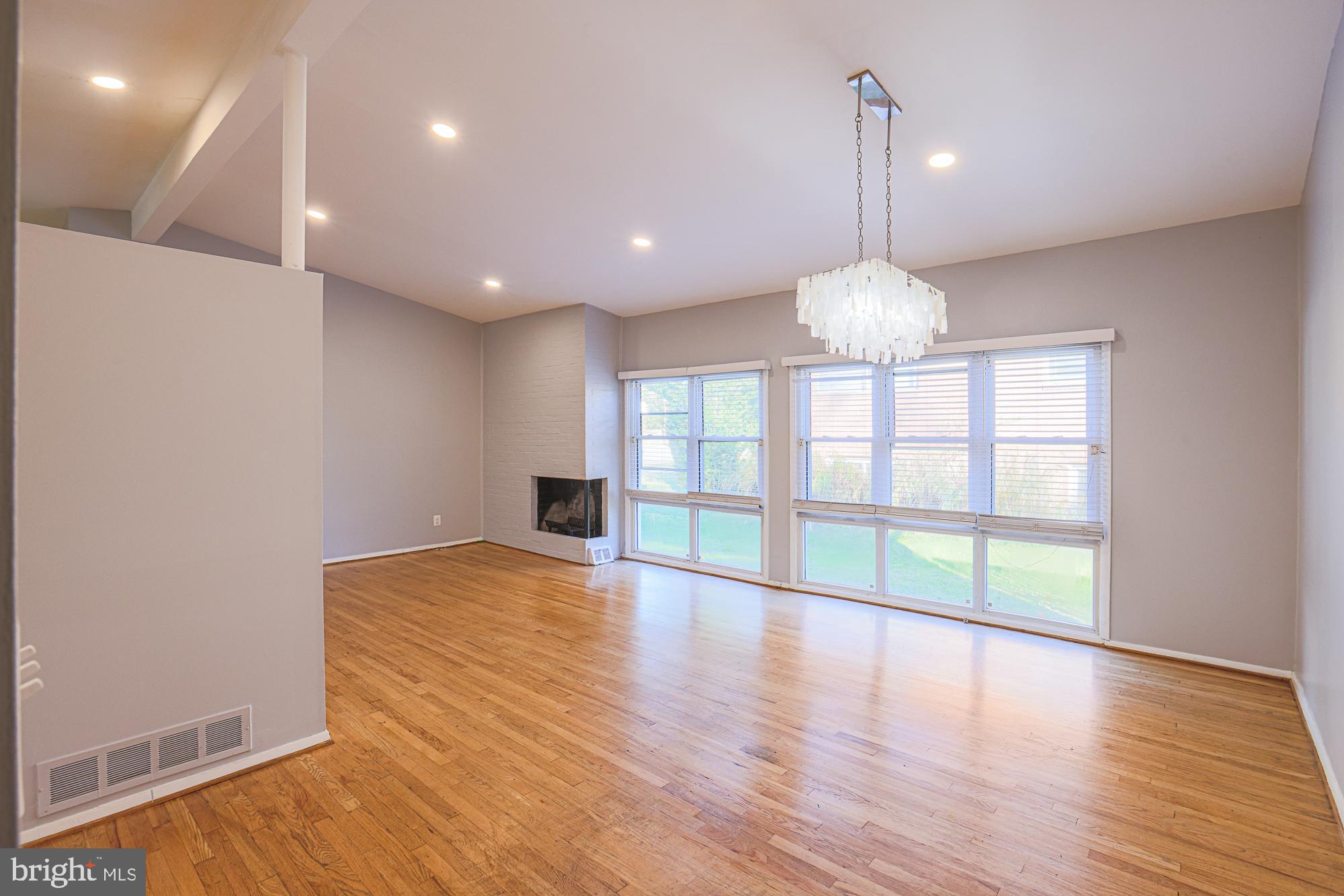 SUMMIT PARK - Residential Lease