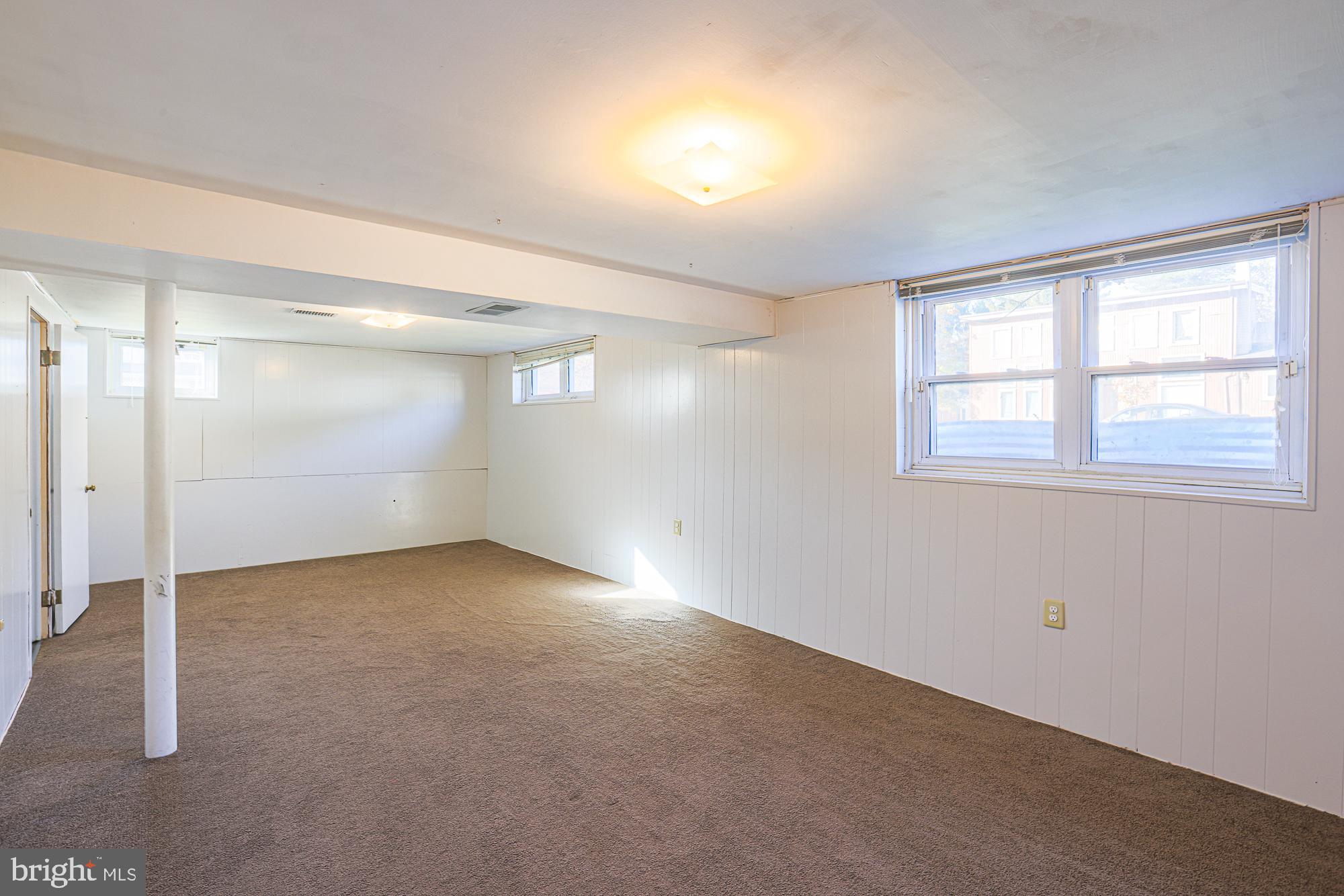 SUMMIT PARK - Residential Lease