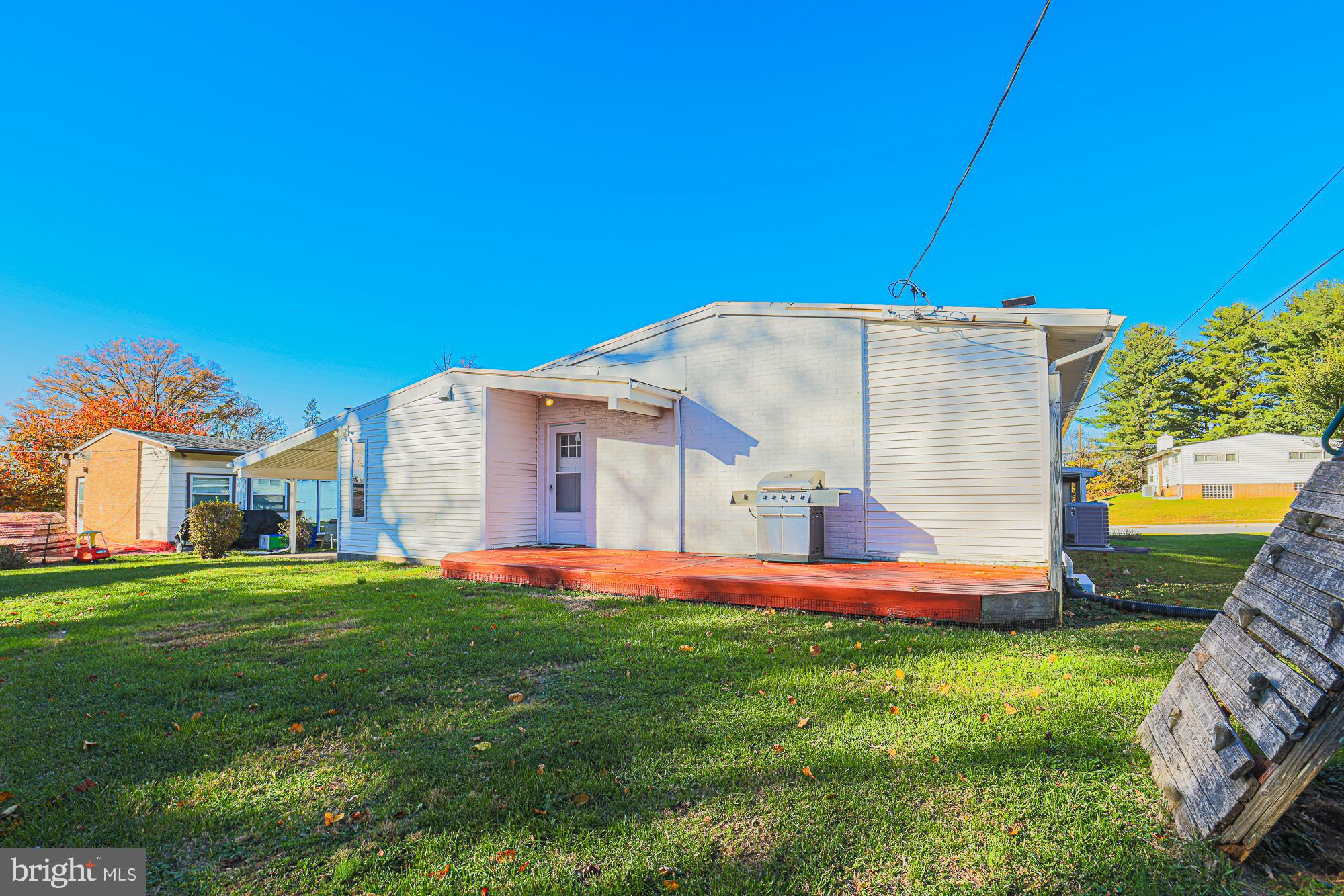 SUMMIT PARK - Residential Lease