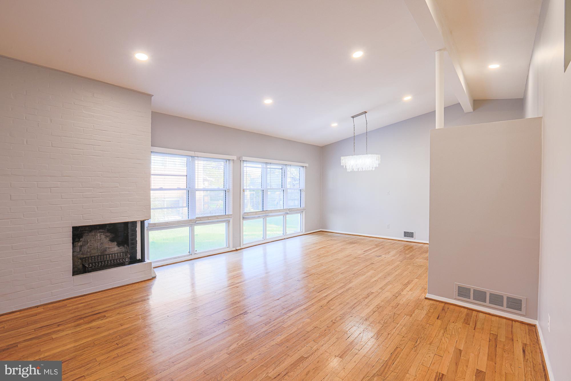 SUMMIT PARK - Residential Lease