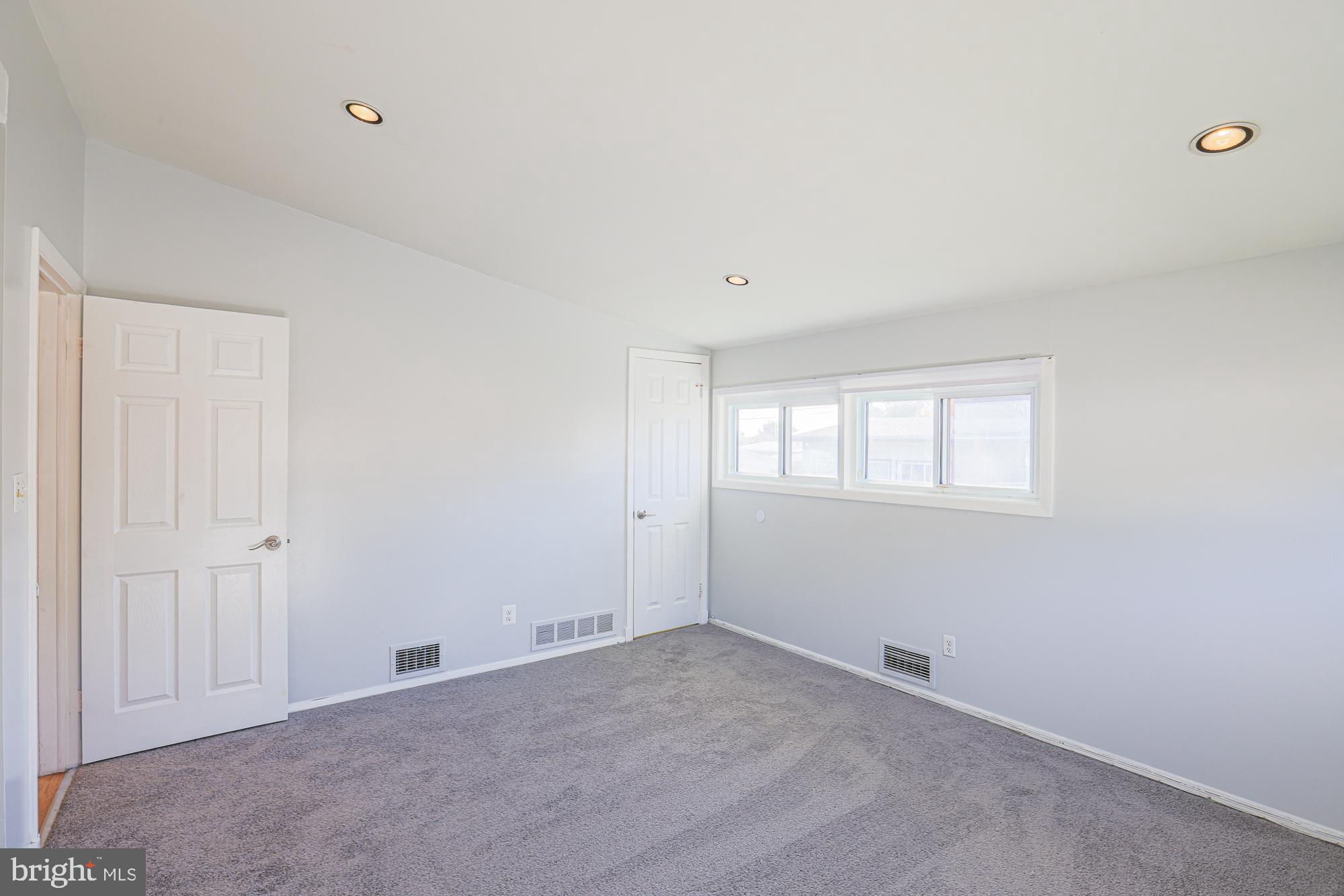 SUMMIT PARK - Residential Lease