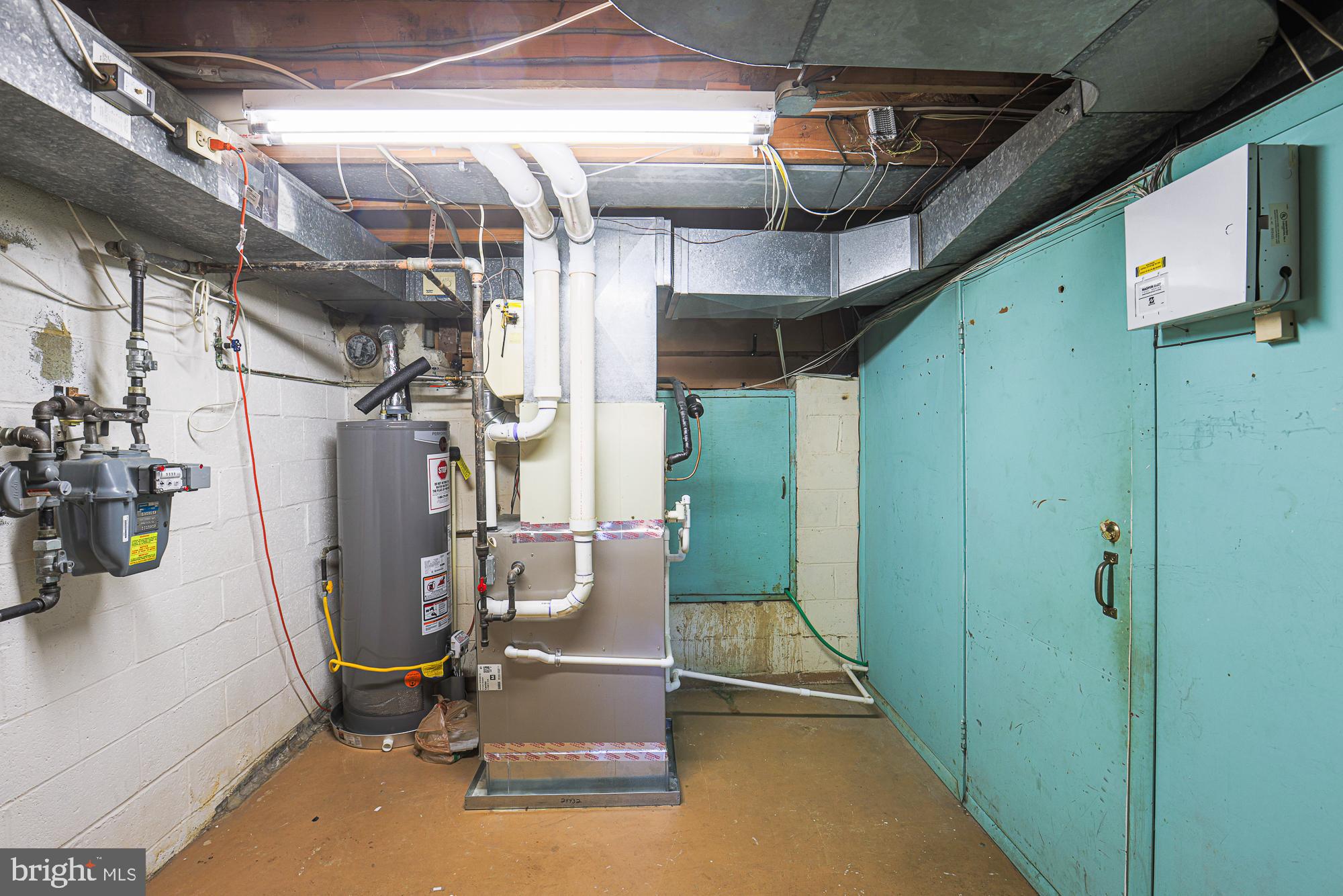 SUMMIT PARK - Residential Lease