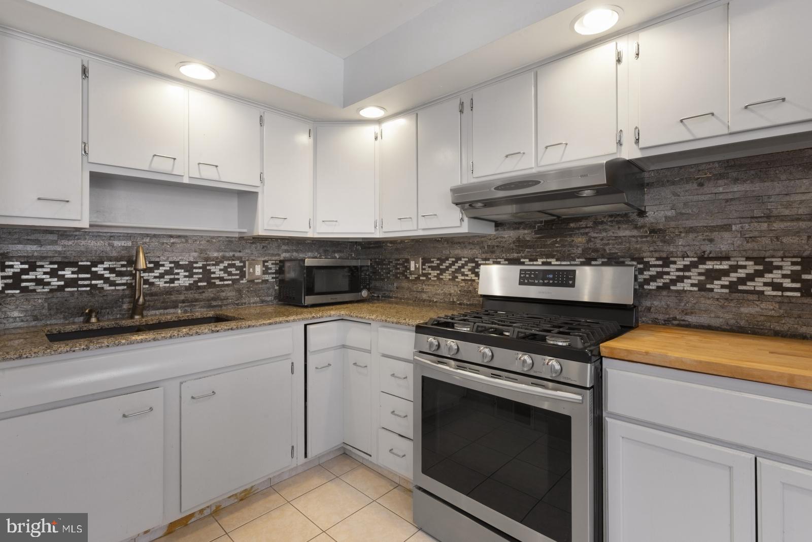 PHILADELPHIA (SOUTH) - Residential Lease