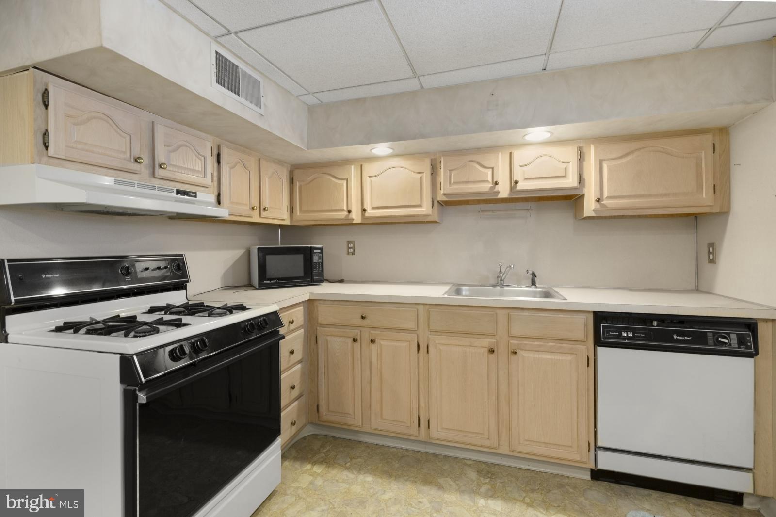 PHILADELPHIA (SOUTH) - Residential Lease