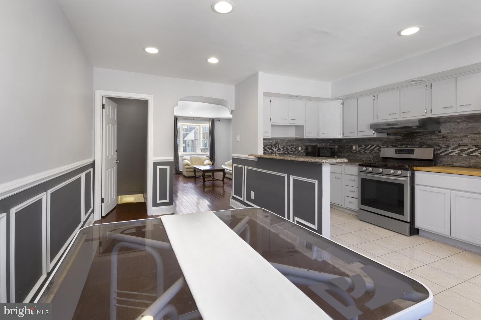 PHILADELPHIA (SOUTH) - Residential Lease