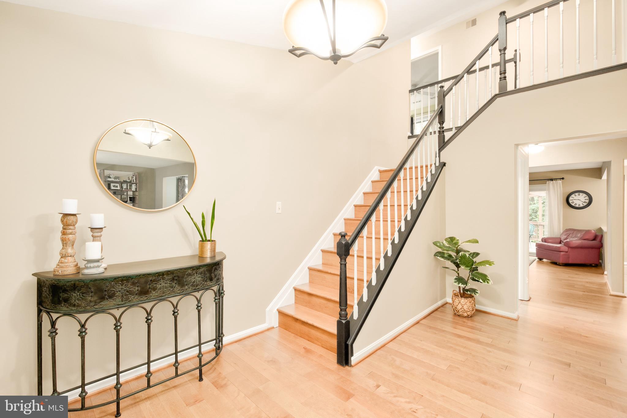 10702 DUNDAS OAK COURT