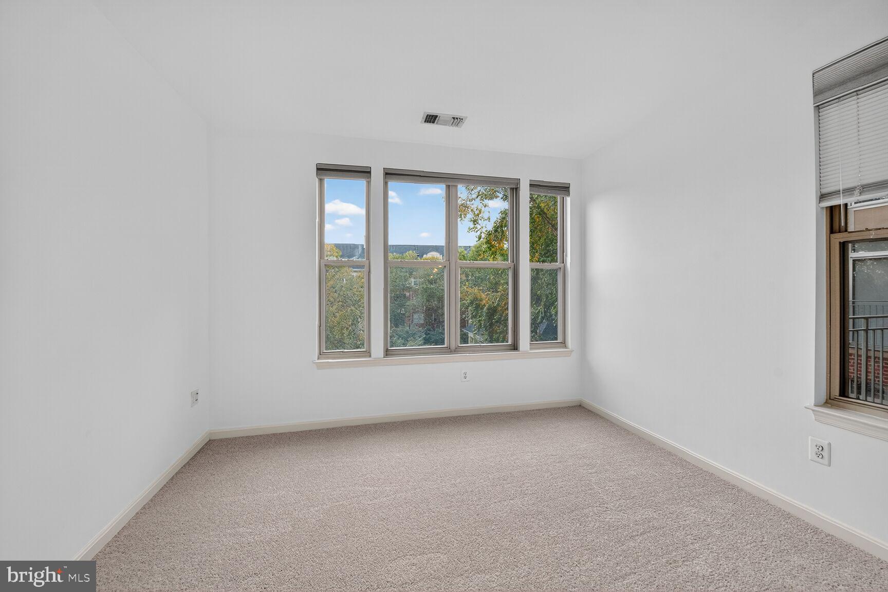 STRATFORD COURT - Residential