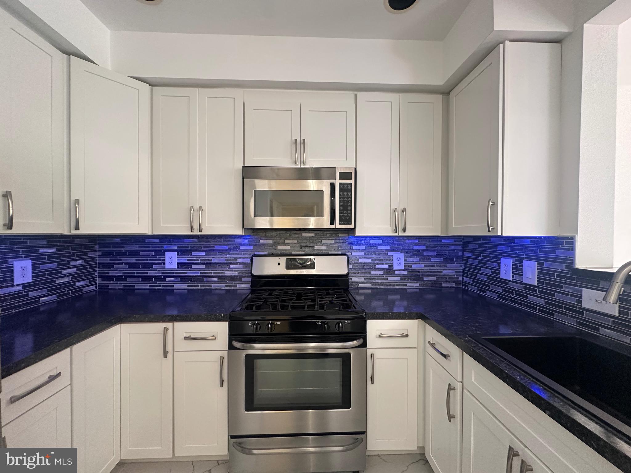 STRATFORD COURT - Residential