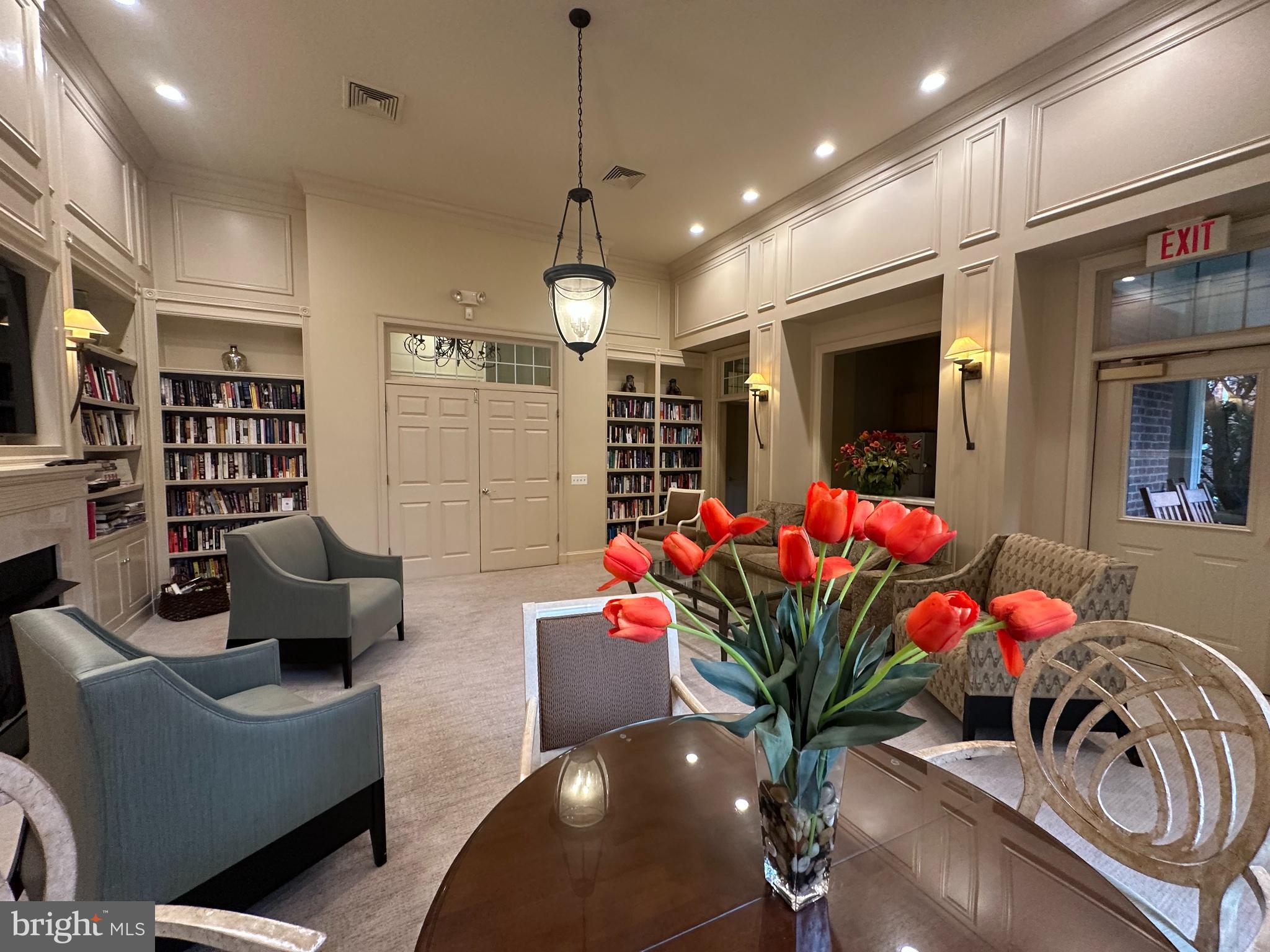 STRATFORD COURT - Residential