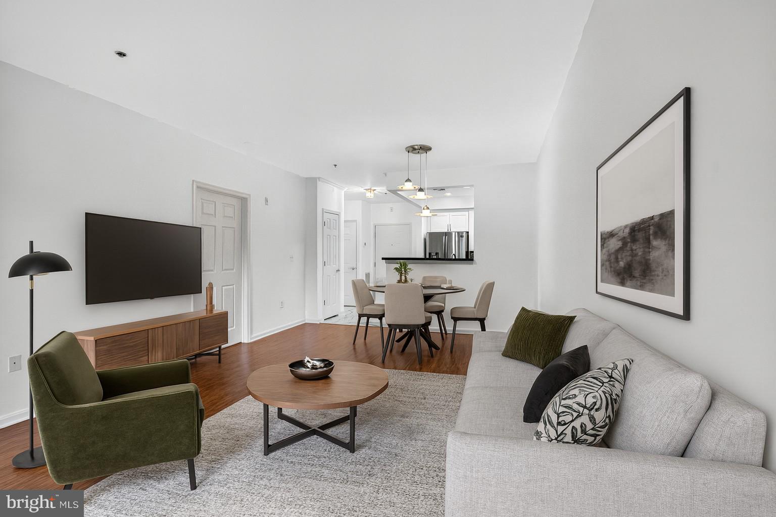 STRATFORD COURT - Residential