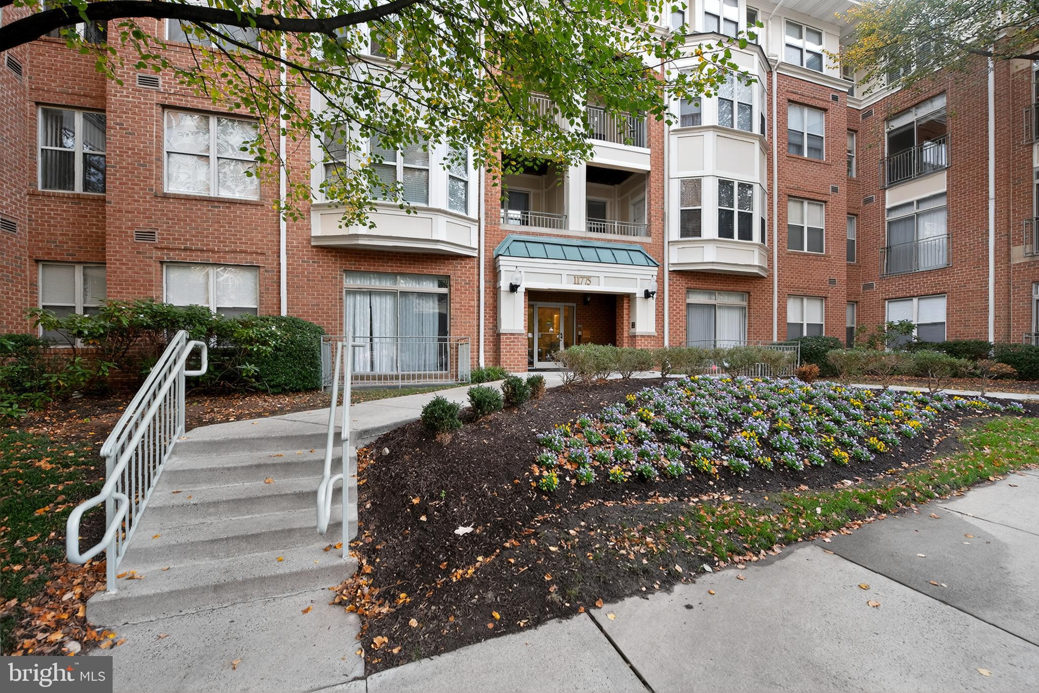 11775 STRATFORD HOUSE PLACE 206