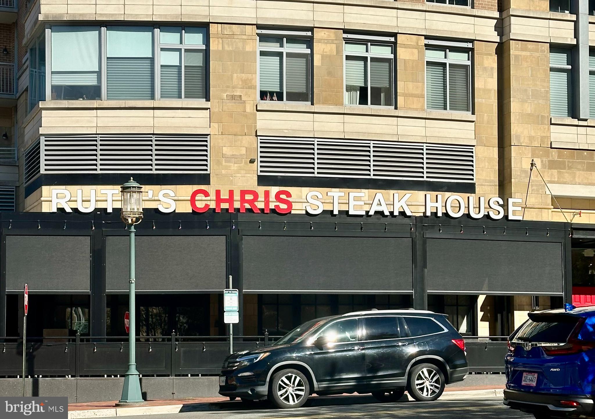 STRATFORD COURT - Residential