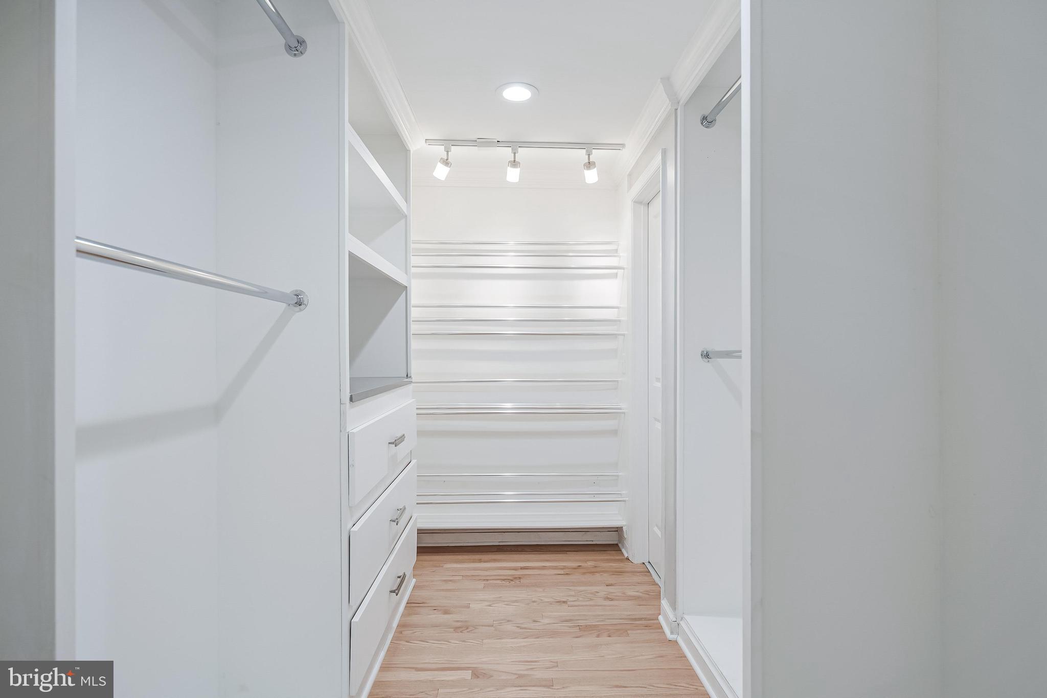 GREENWAY DOWNS - Residential