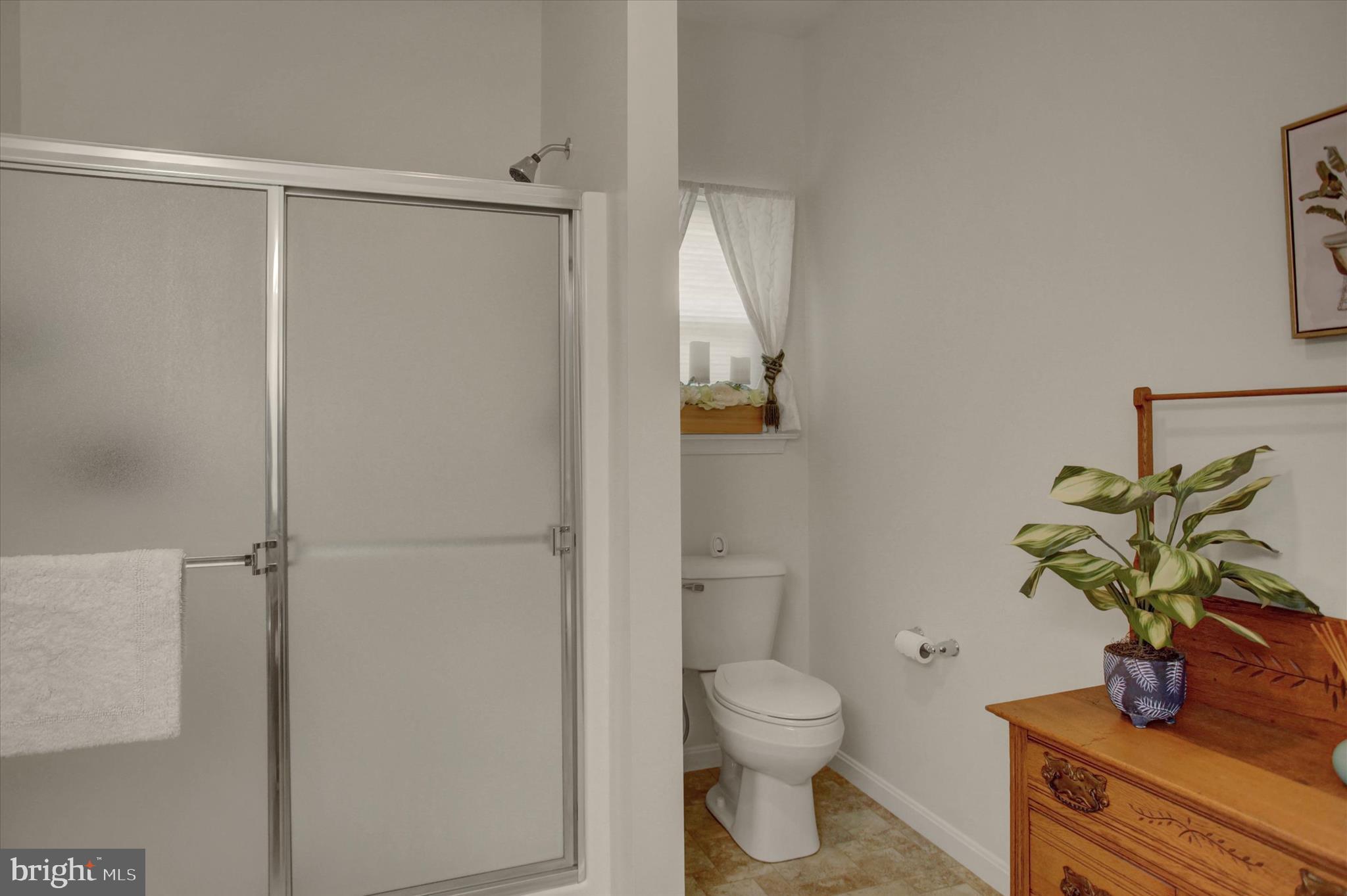 COUNTRY MANOR - Residential