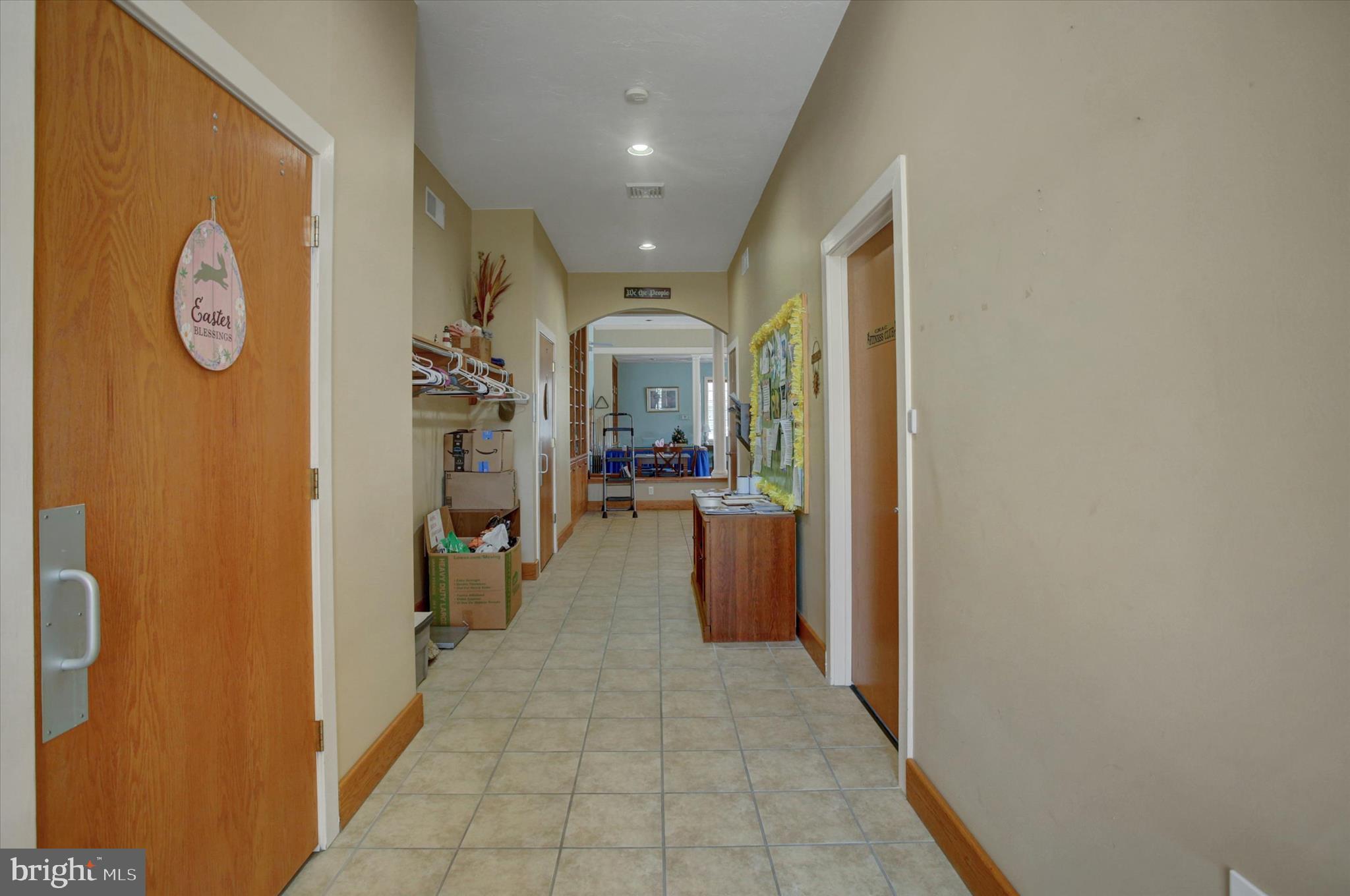 COUNTRY MANOR - Residential