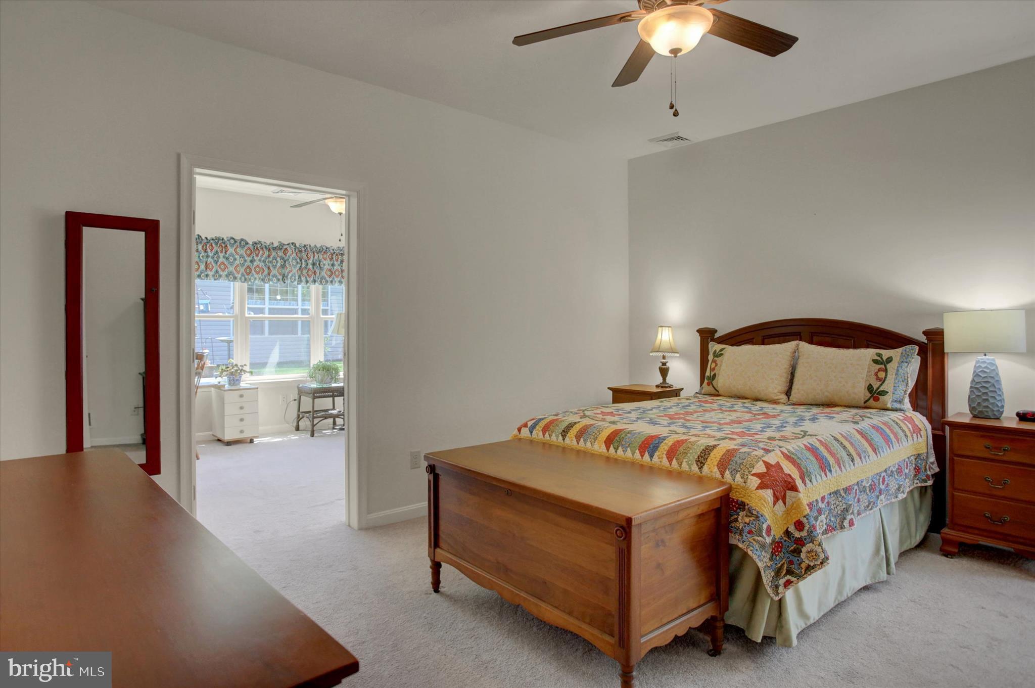 COUNTRY MANOR - Residential