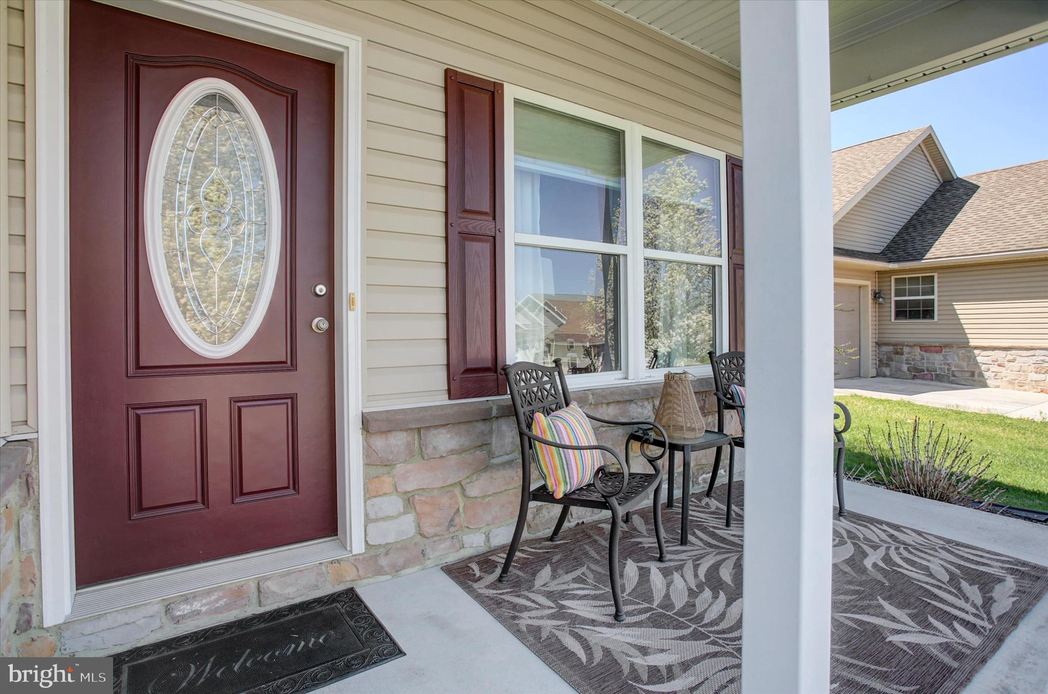 COUNTRY MANOR - Residential