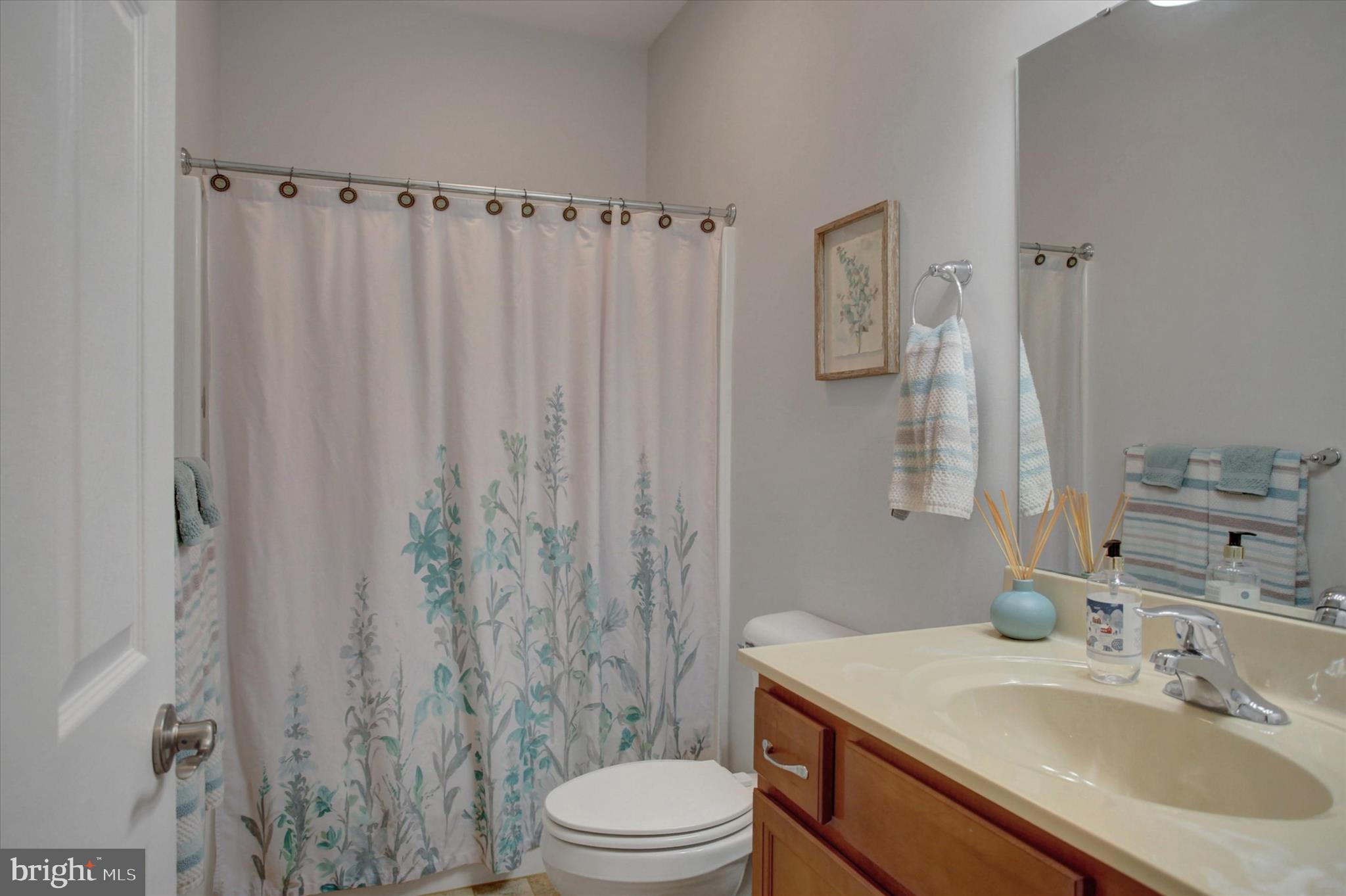 COUNTRY MANOR - Residential