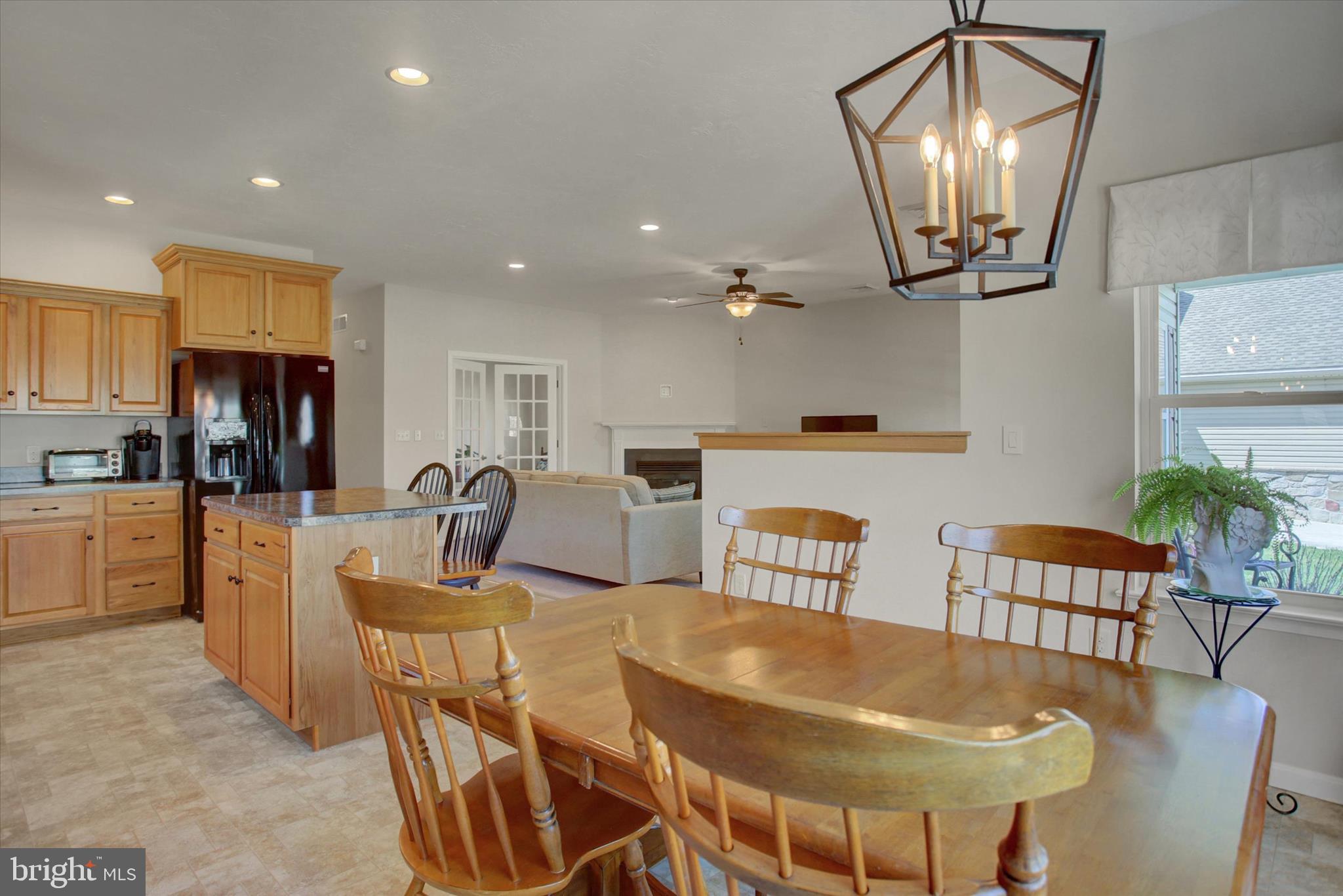 COUNTRY MANOR - Residential