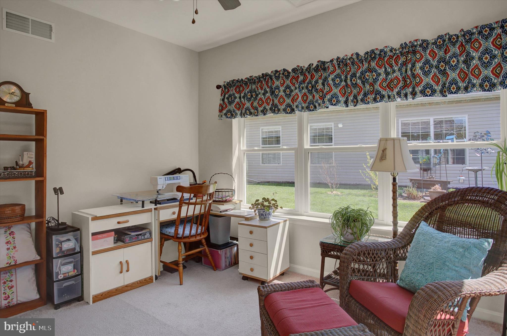 COUNTRY MANOR - Residential