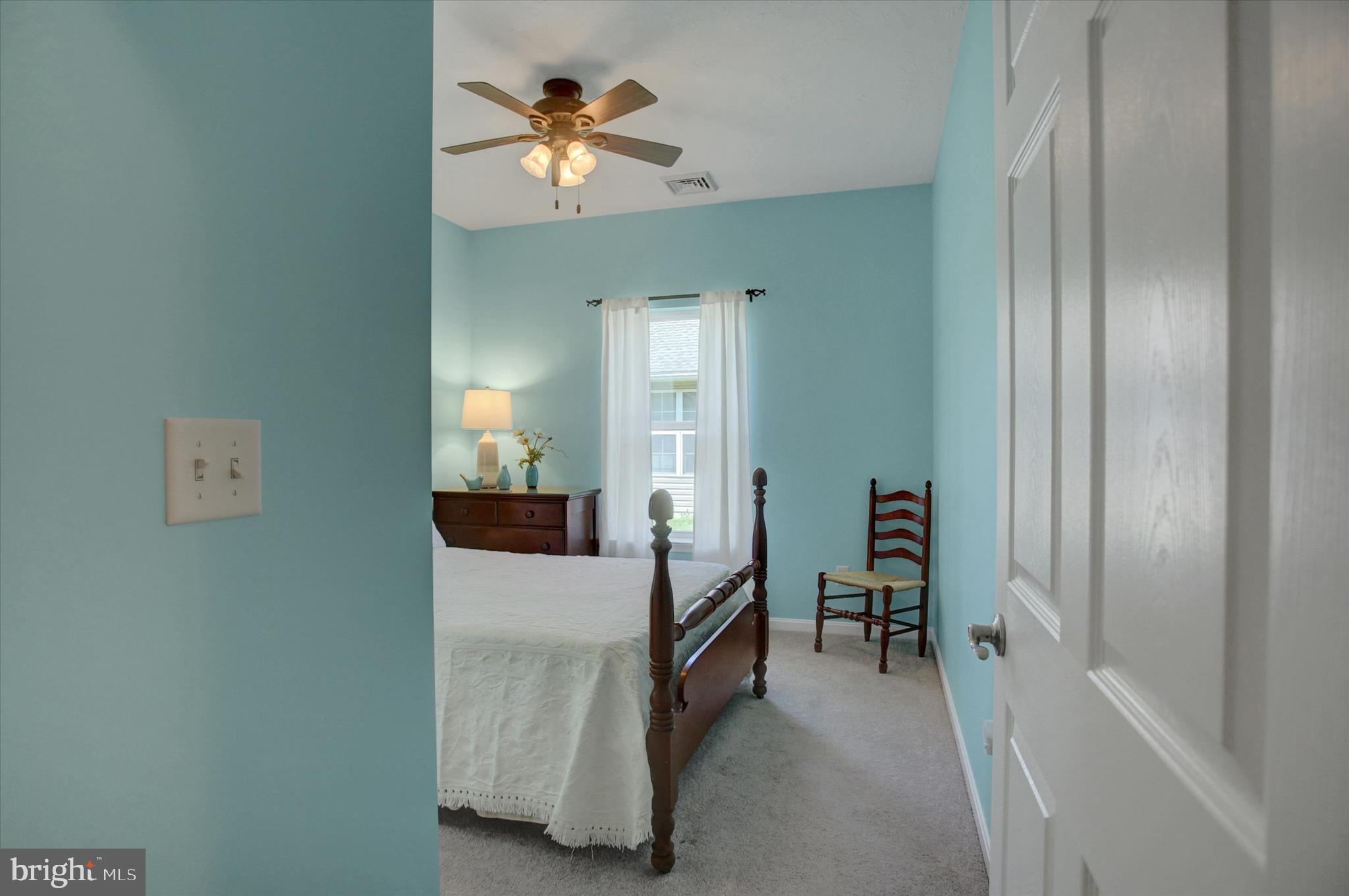 COUNTRY MANOR - Residential