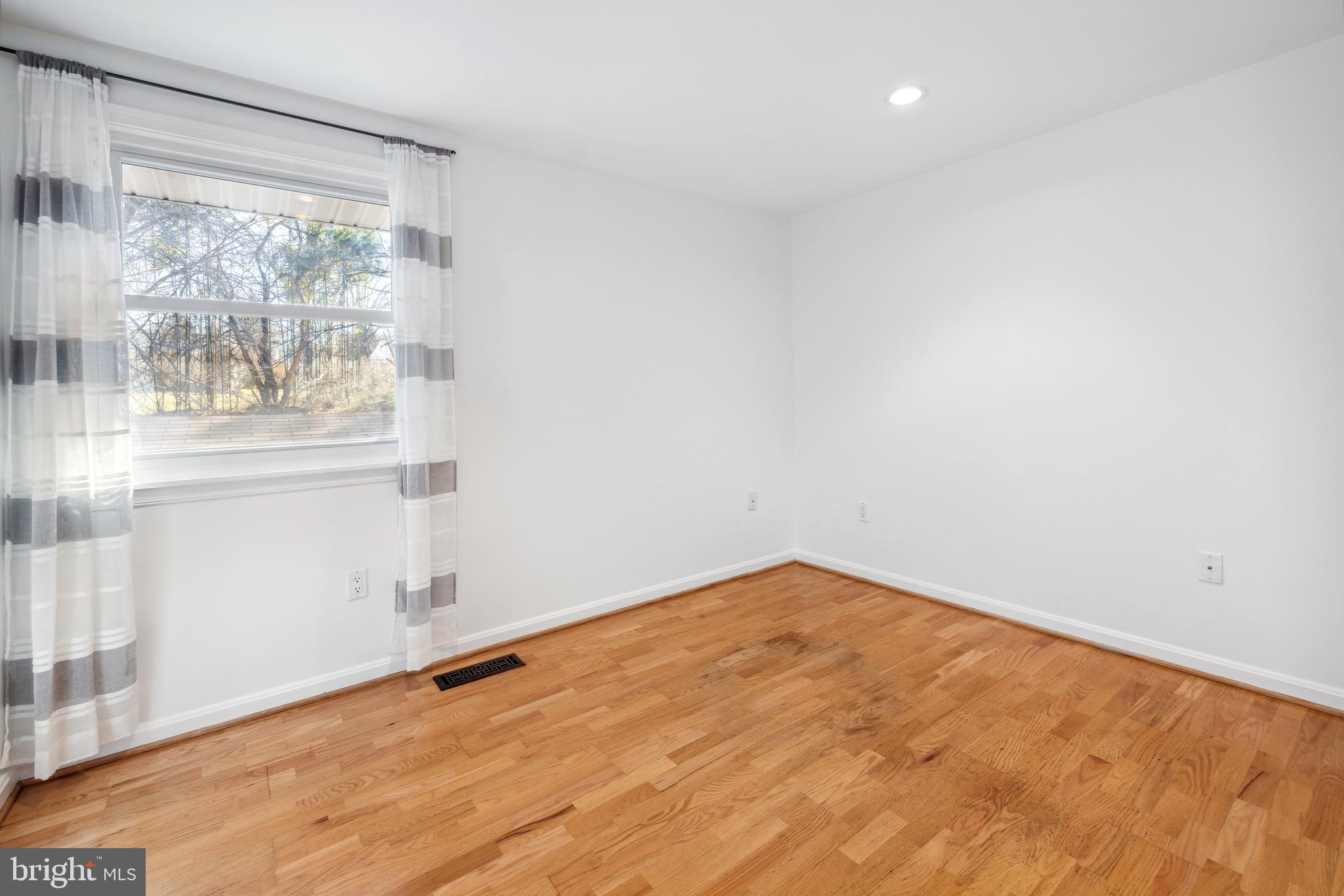 DUFIEF - Residential Lease