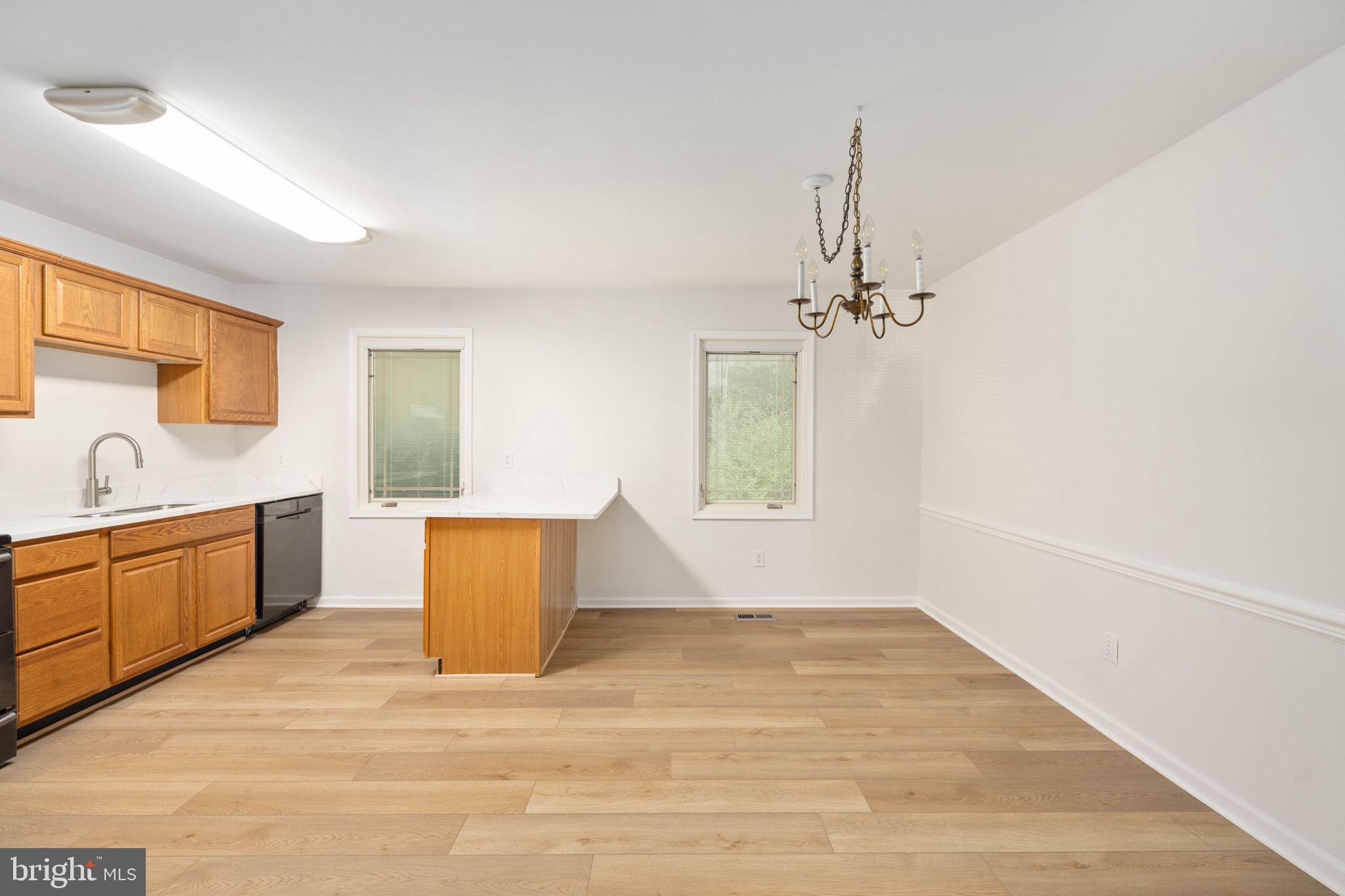 OLDE GREENWICH - Residential