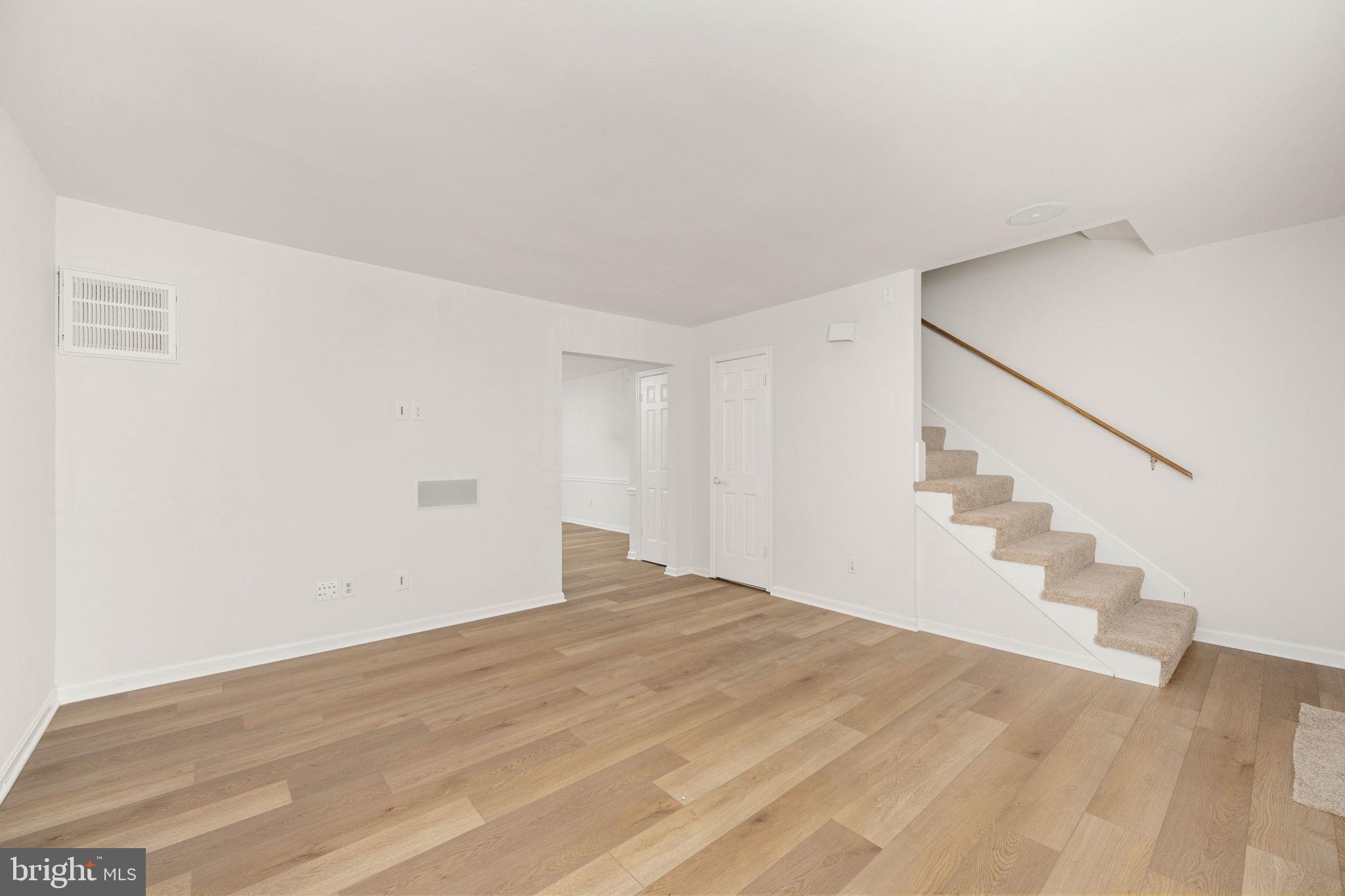 OLDE GREENWICH - Residential