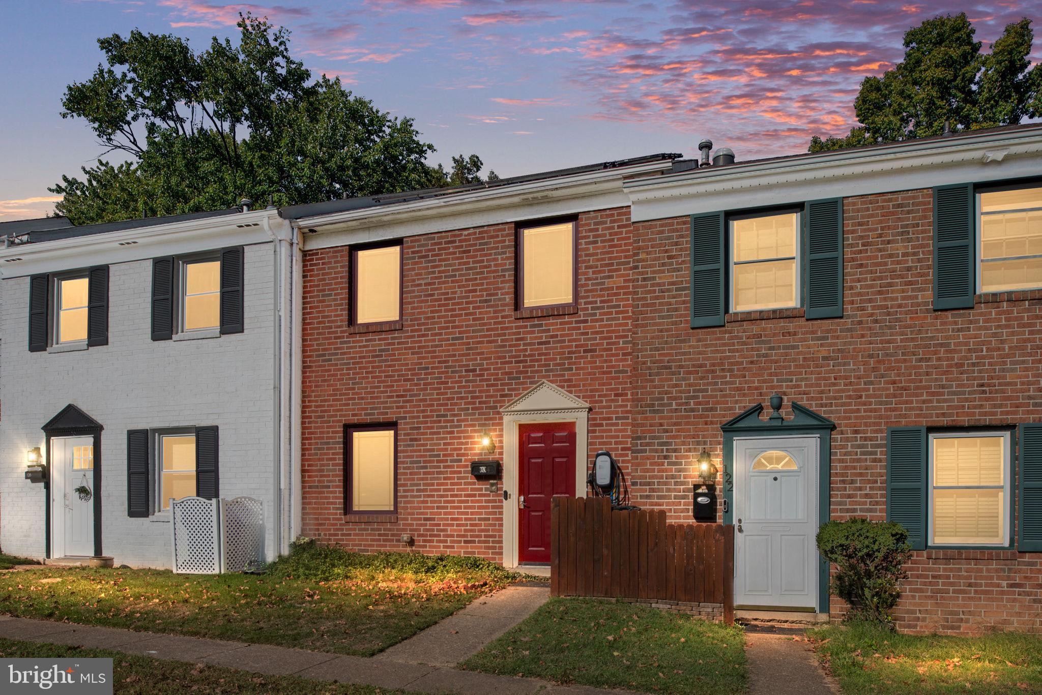 OLDE GREENWICH - Residential