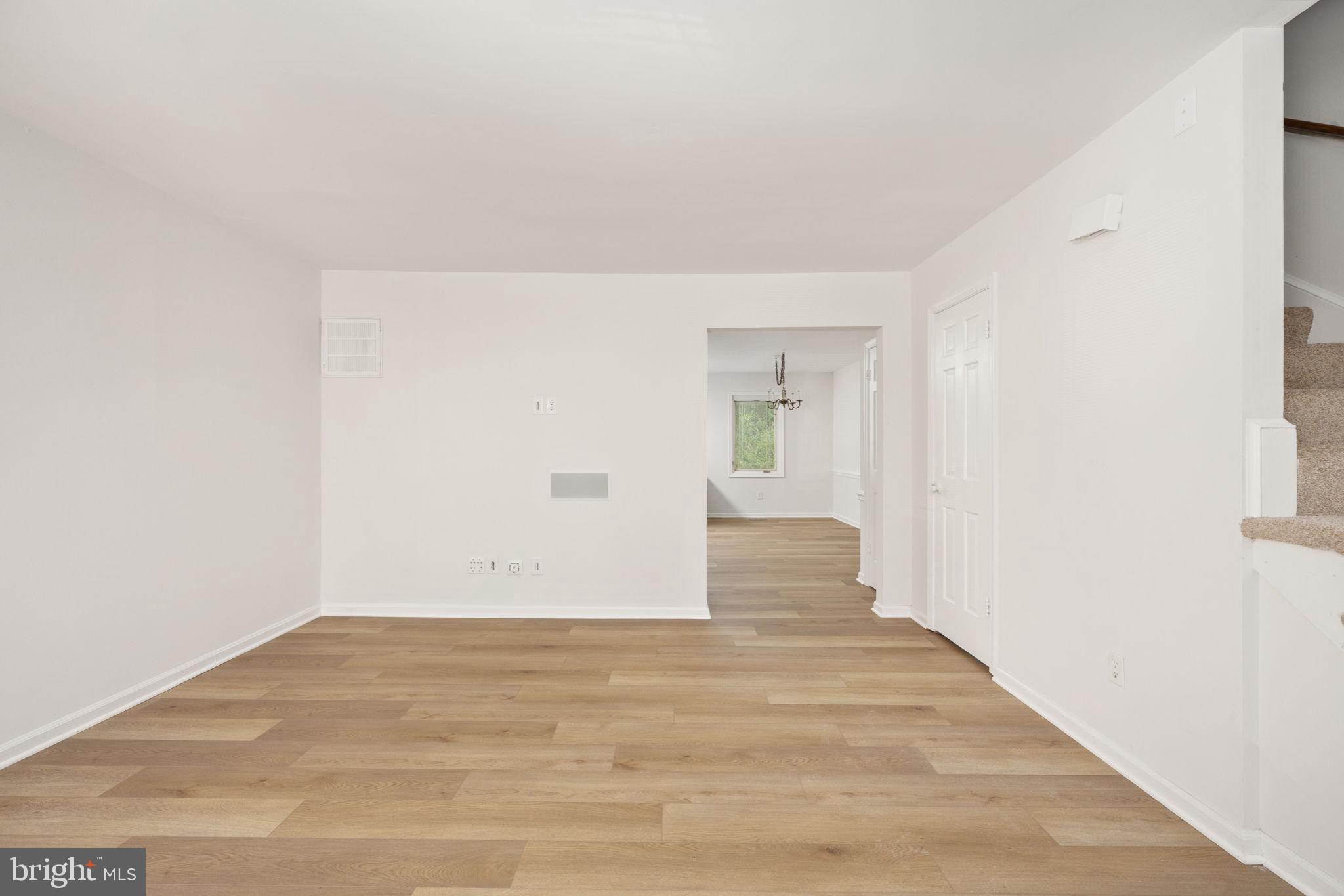 OLDE GREENWICH - Residential