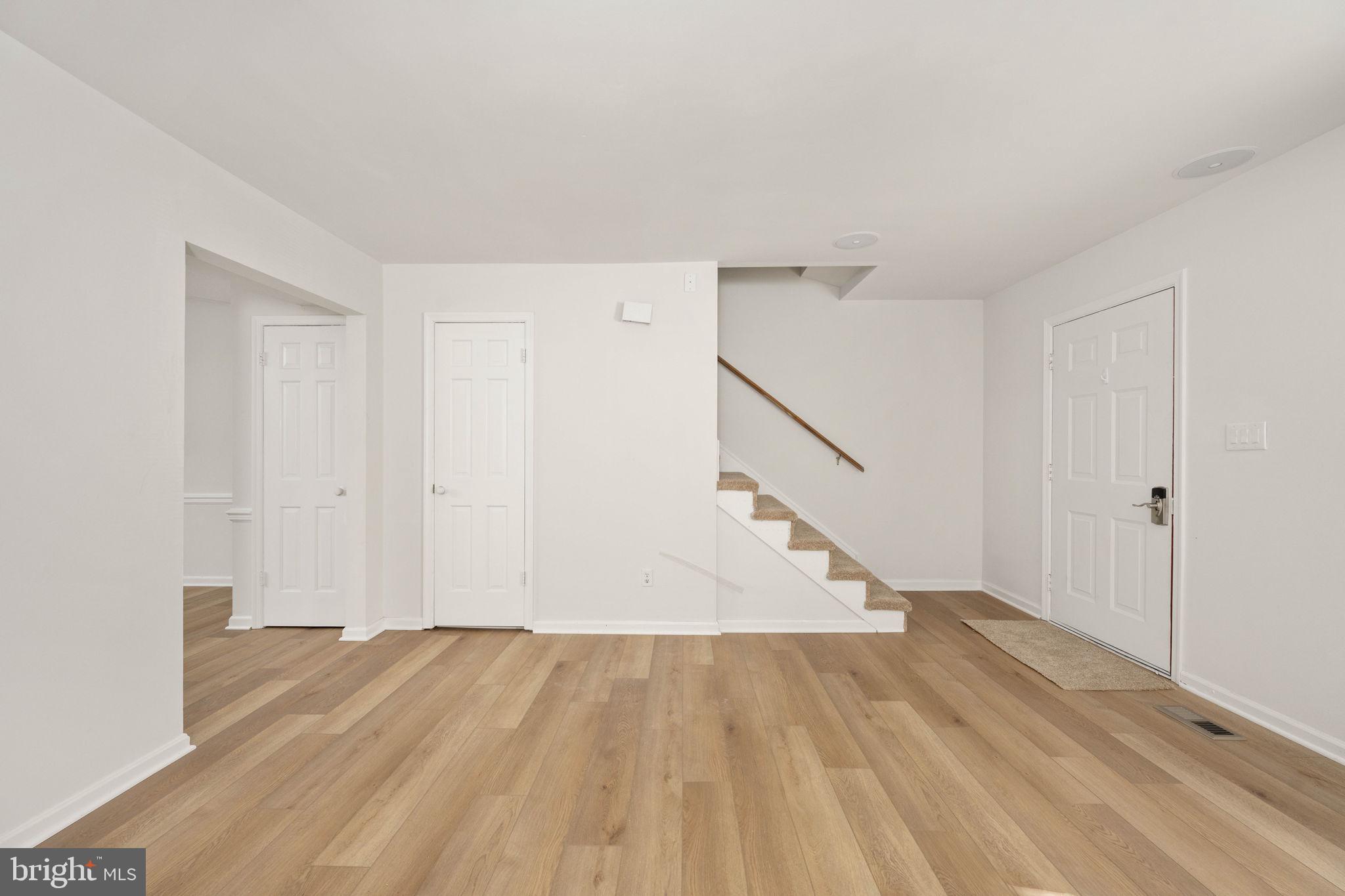 OLDE GREENWICH - Residential